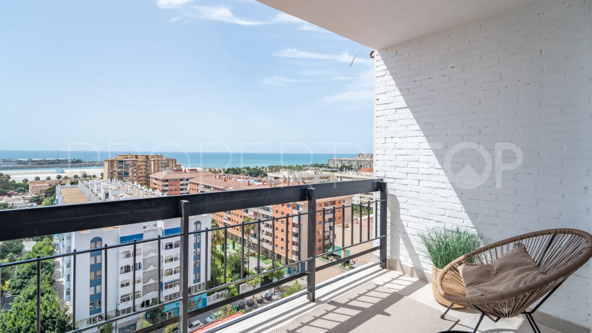 Huelin 4 bedrooms penthouse for sale