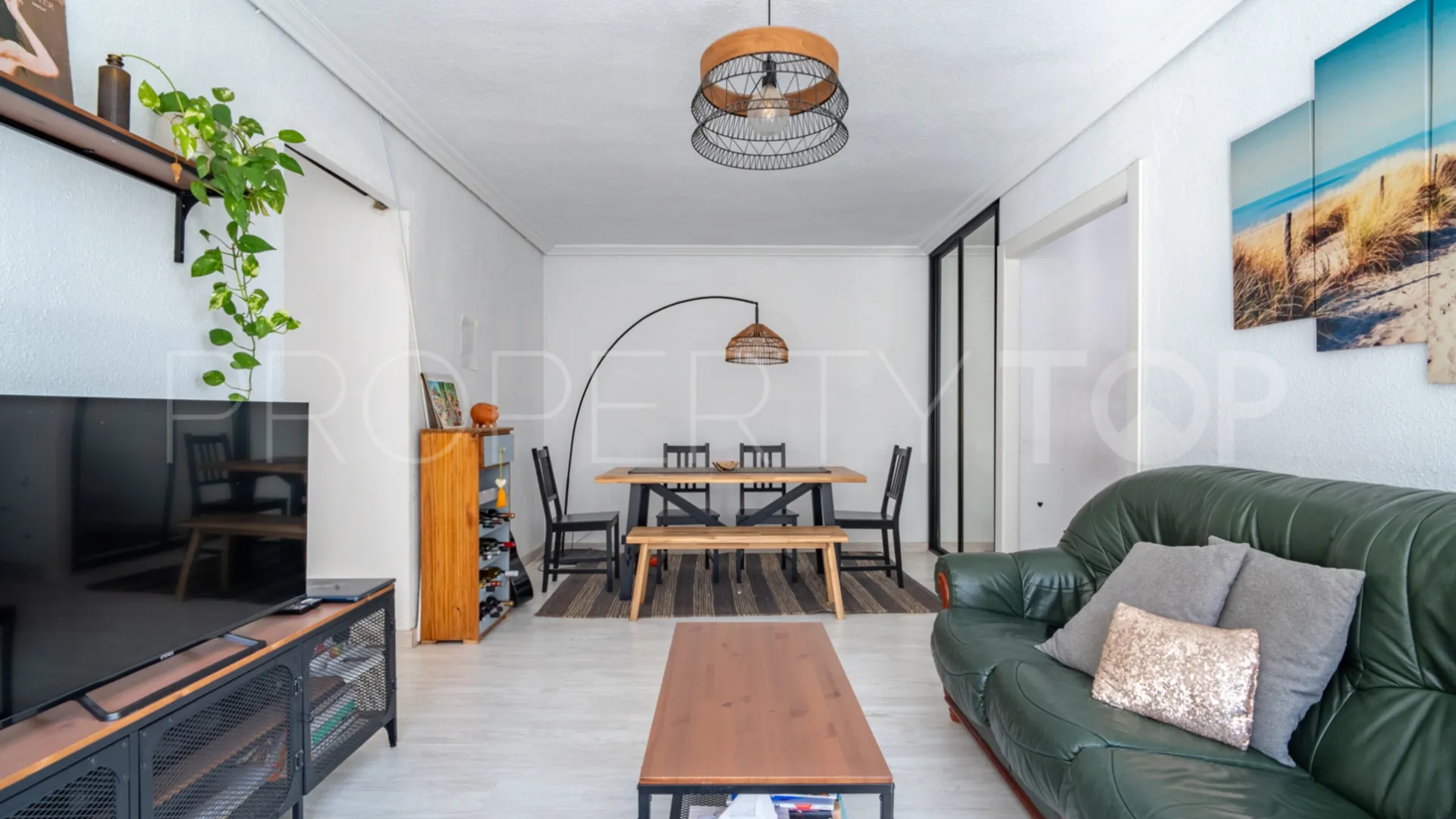 Apartamento en venta de 3 dormitorios en Huelin