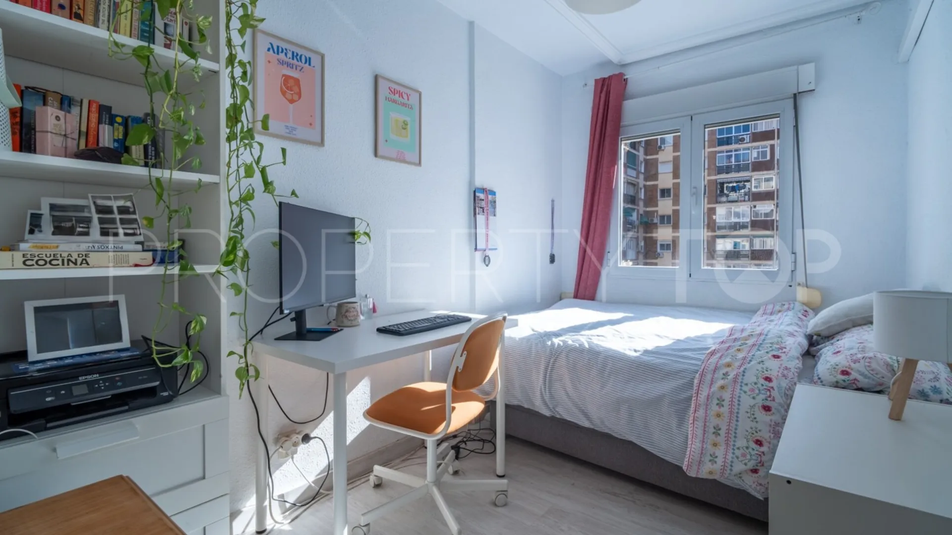 Apartamento en venta de 3 dormitorios en Huelin
