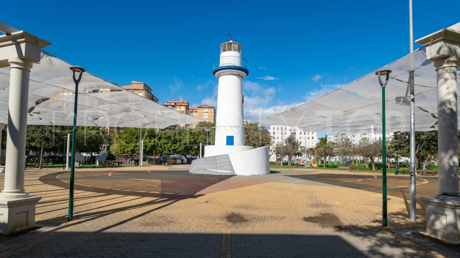 Apartamento en venta de 3 dormitorios en Huelin