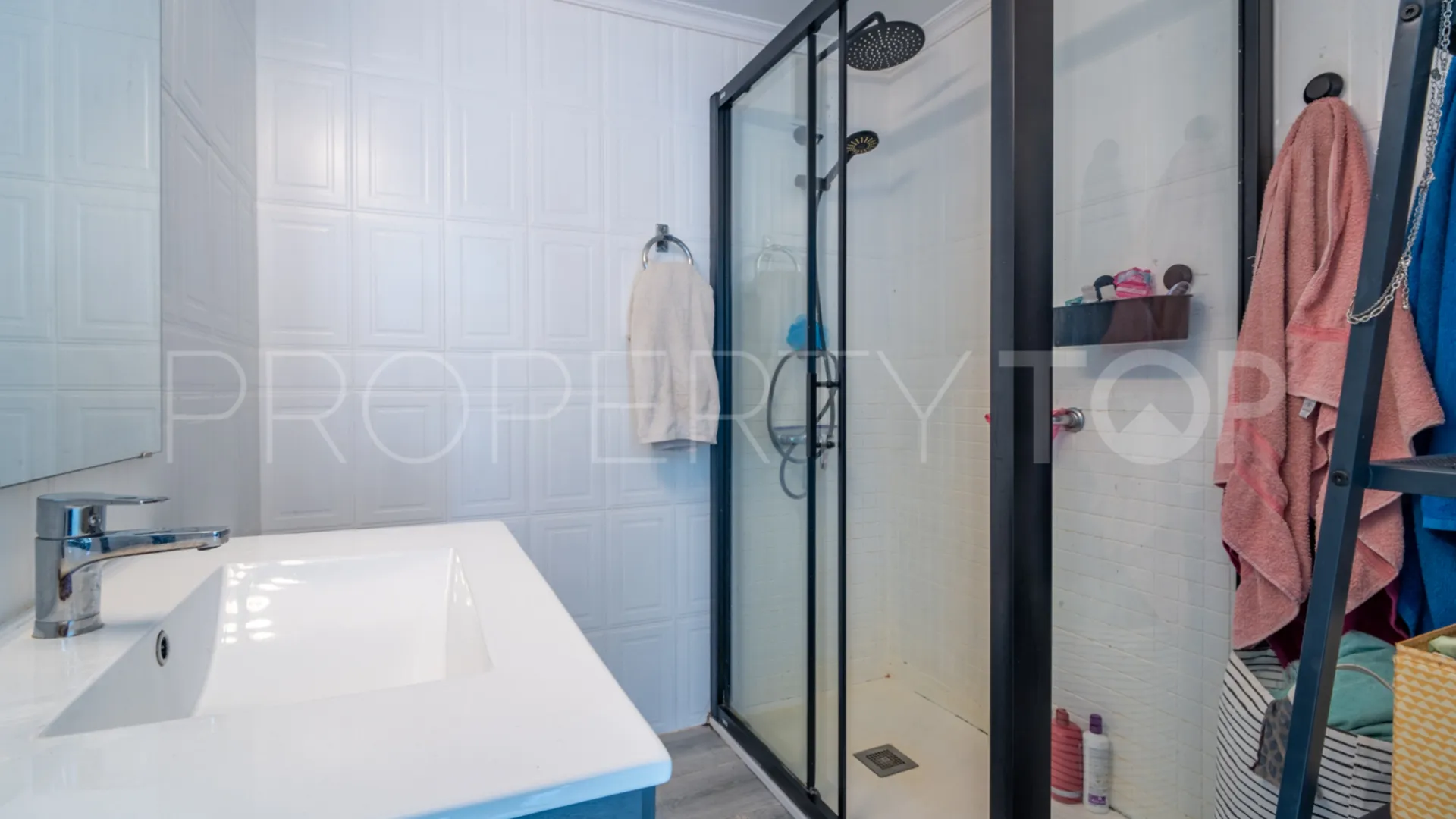 Apartamento en venta de 3 dormitorios en Huelin