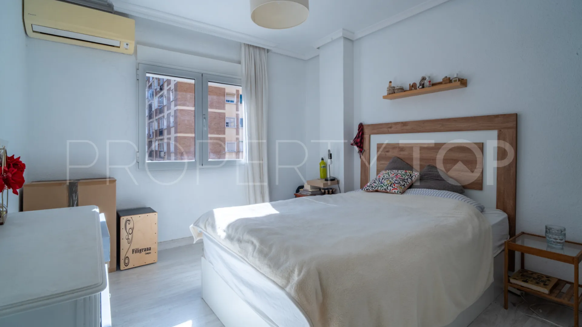 Apartamento en venta de 3 dormitorios en Huelin