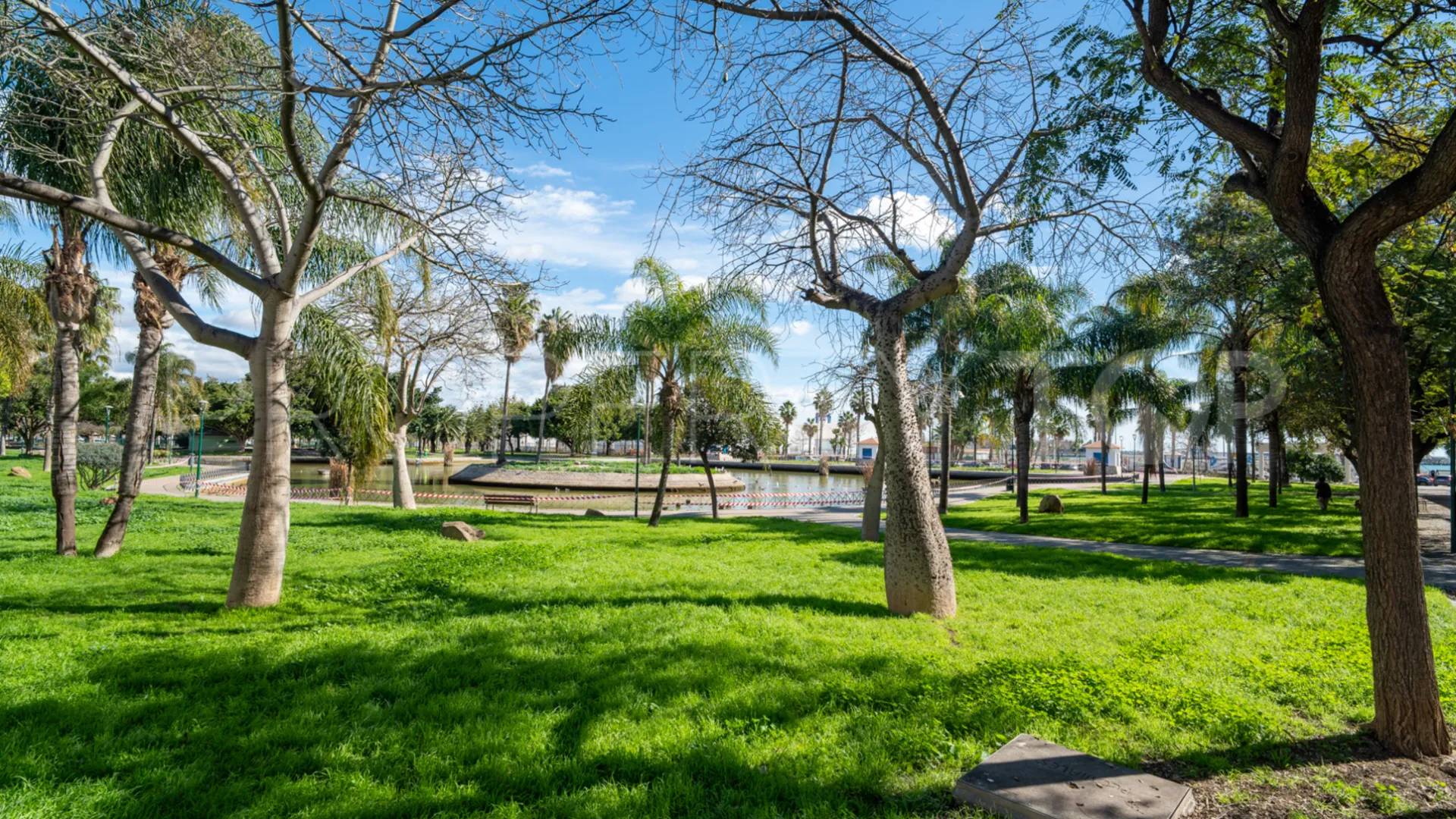 Apartamento en venta de 3 dormitorios en Huelin