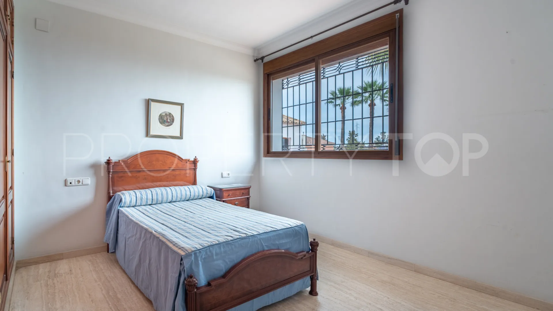 Pinares de San Antón 5 bedrooms house for sale