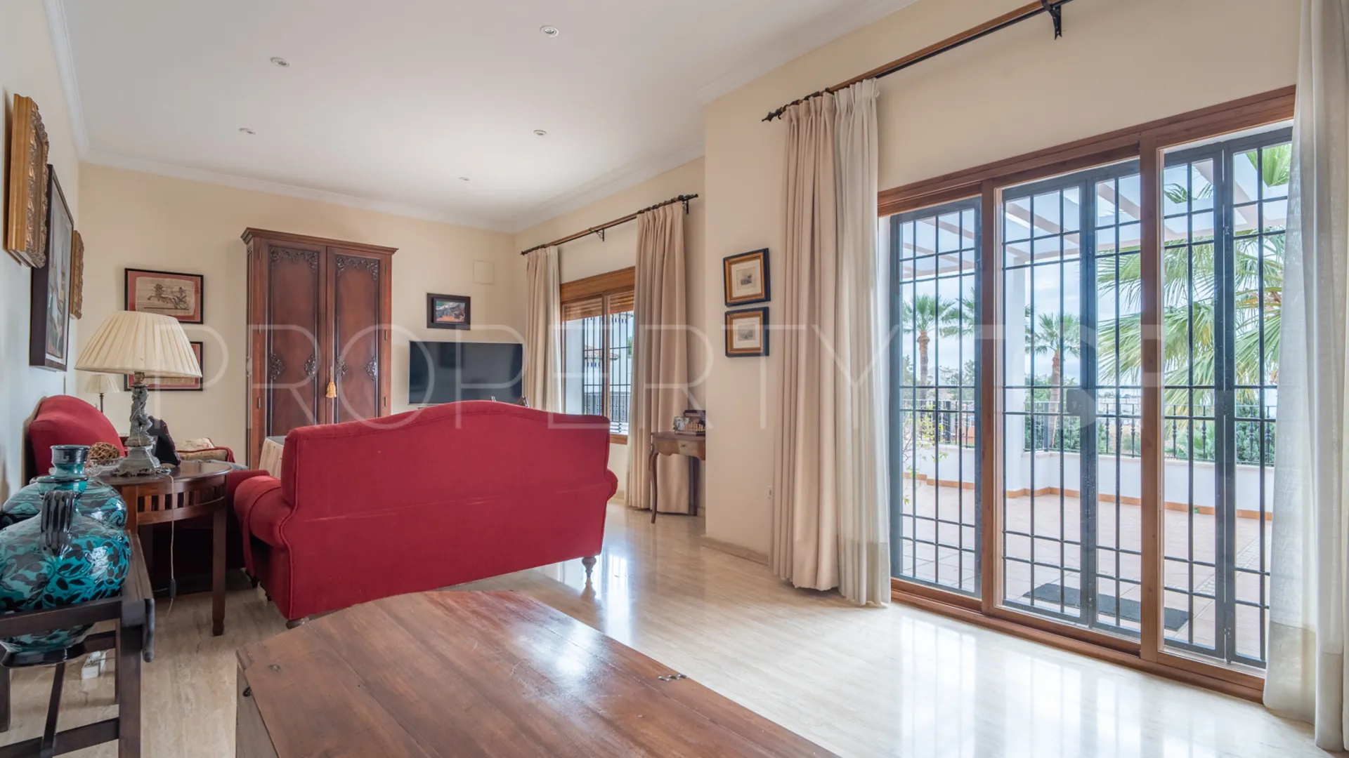 Pinares de San Antón 5 bedrooms house for sale