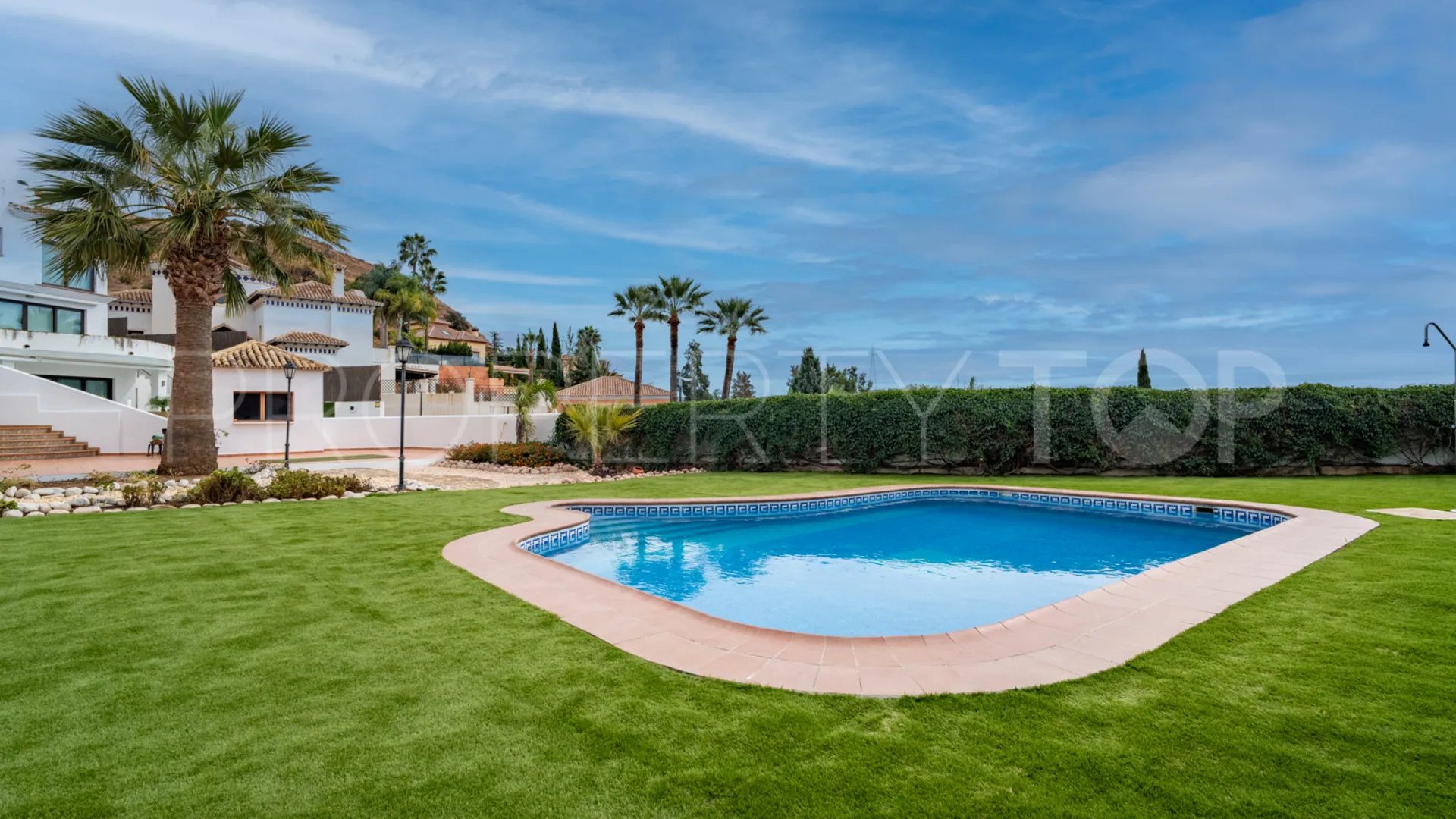 Pinares de San Antón 5 bedrooms house for sale