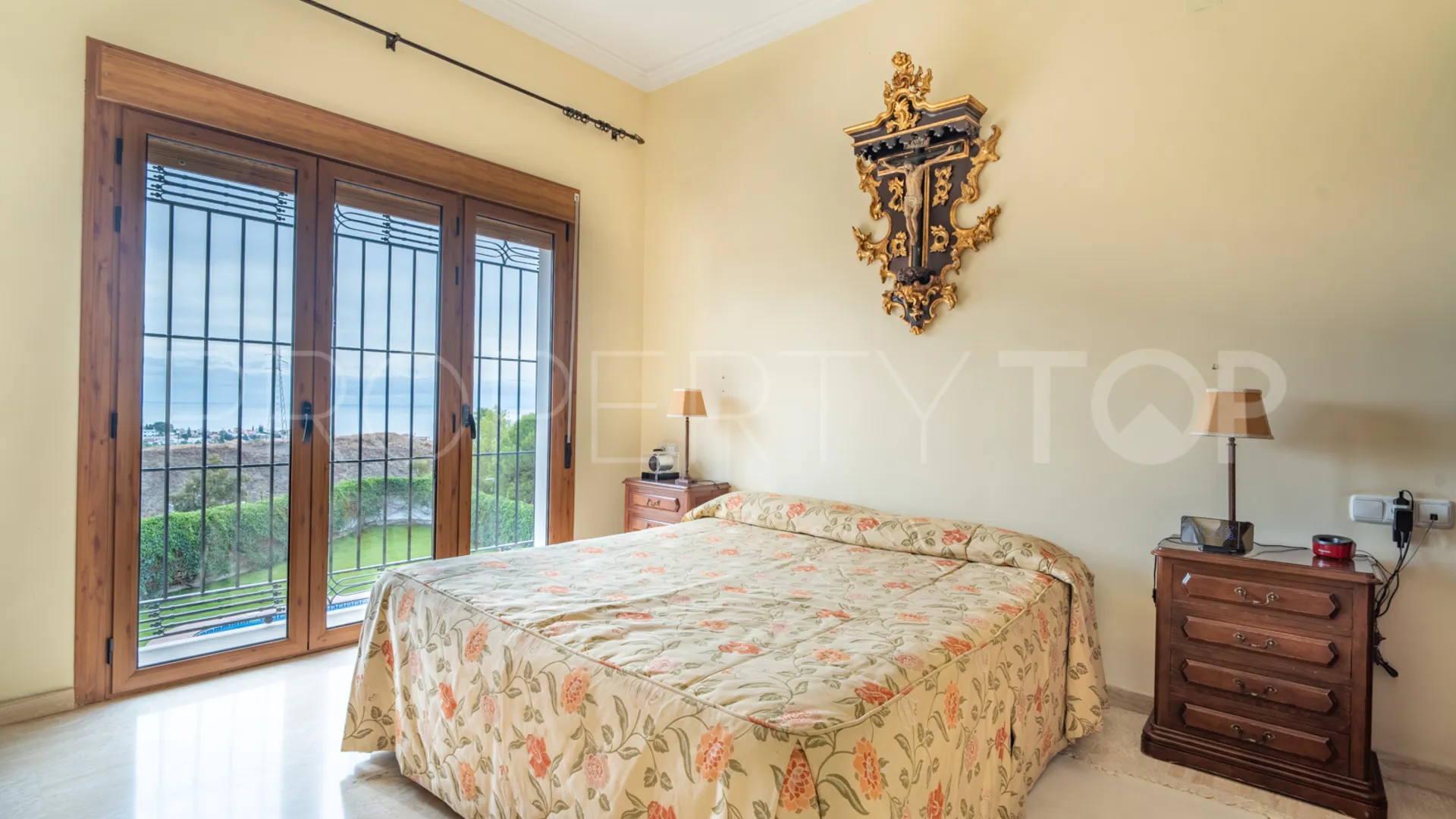 Pinares de San Antón 5 bedrooms house for sale