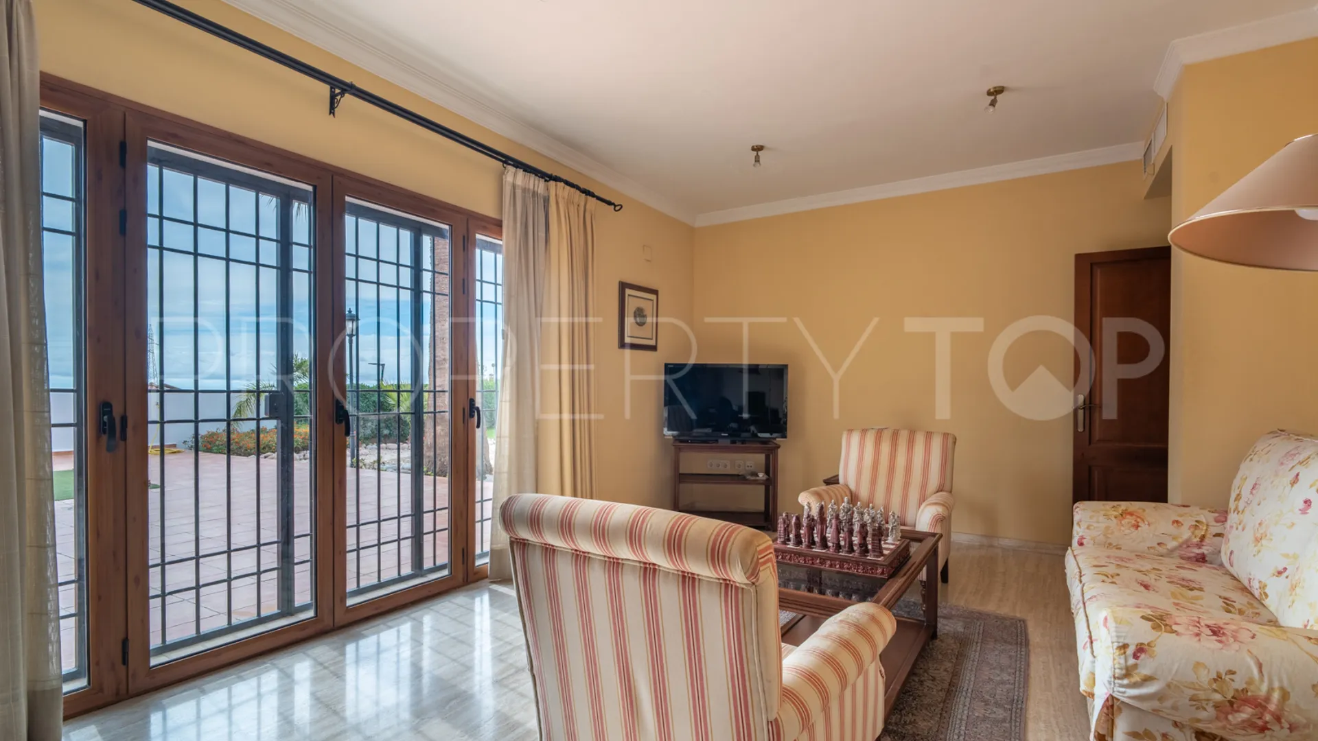 Pinares de San Antón 5 bedrooms house for sale