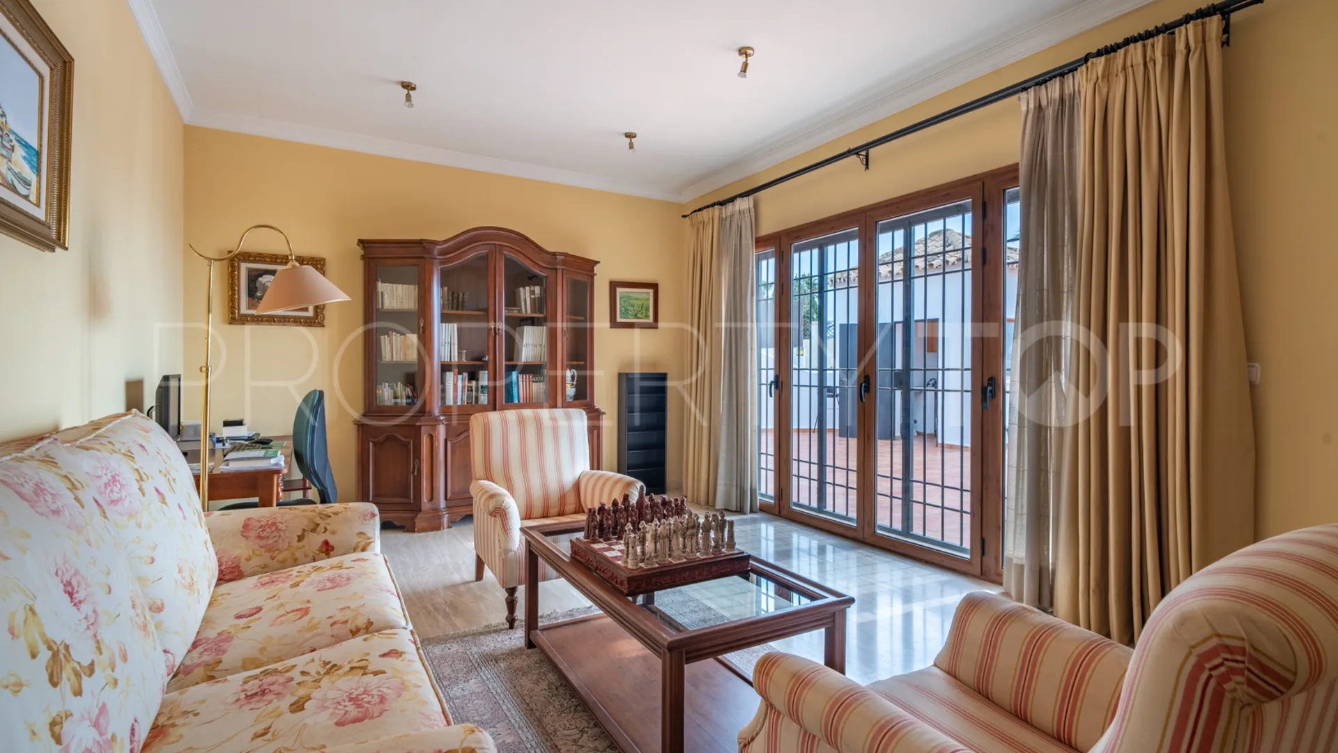 Pinares de San Antón 5 bedrooms house for sale