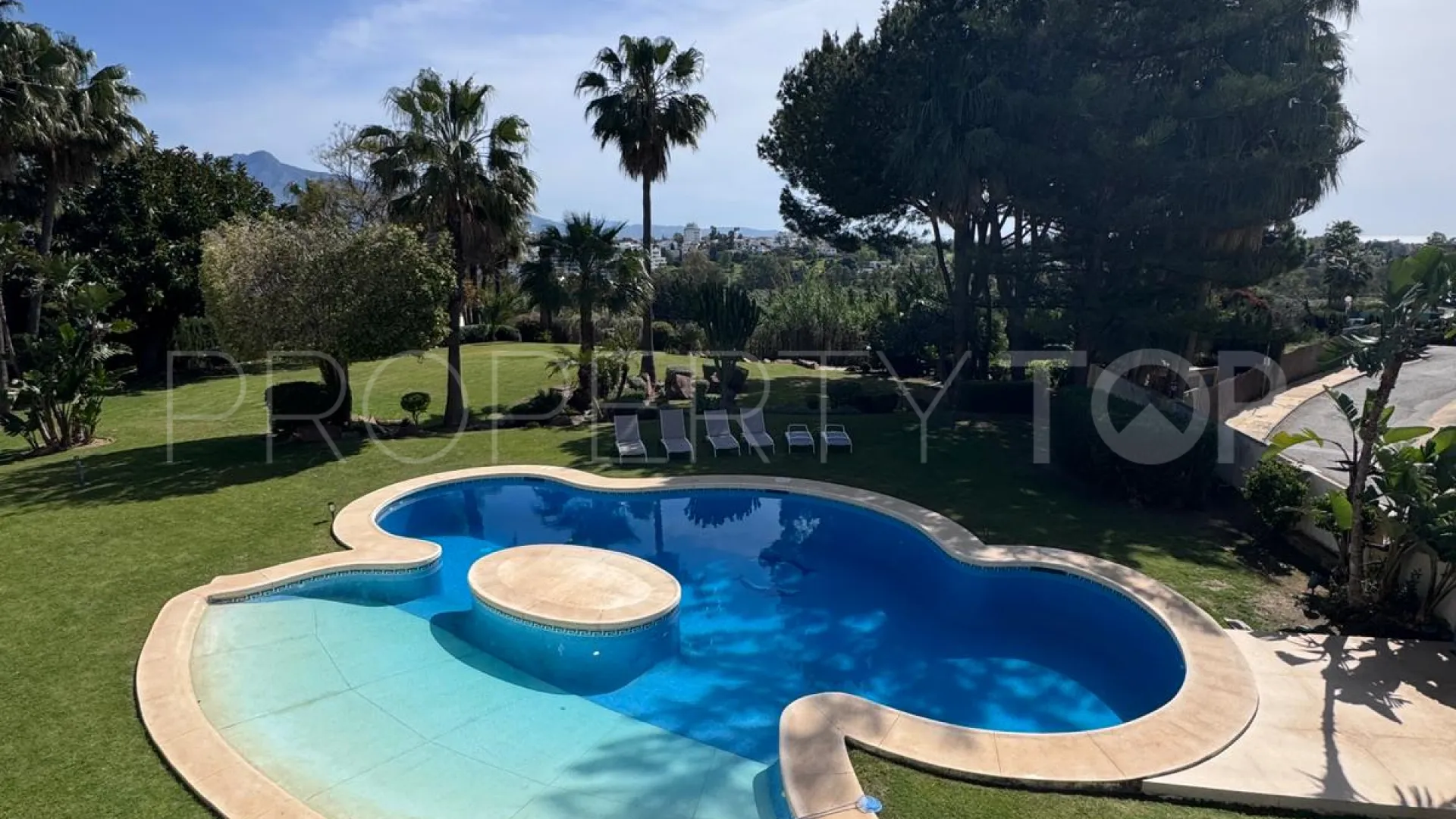 For sale villa in Monte Biarritz with 3 bedrooms