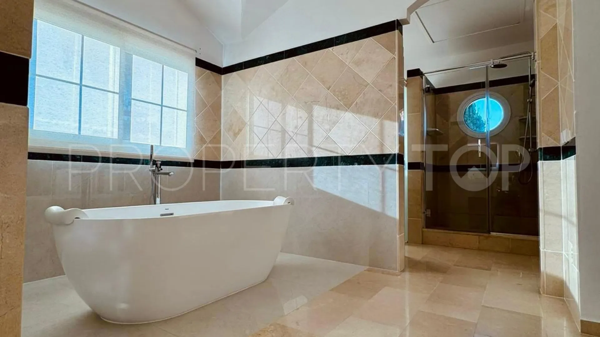For sale villa in Monte Biarritz with 3 bedrooms