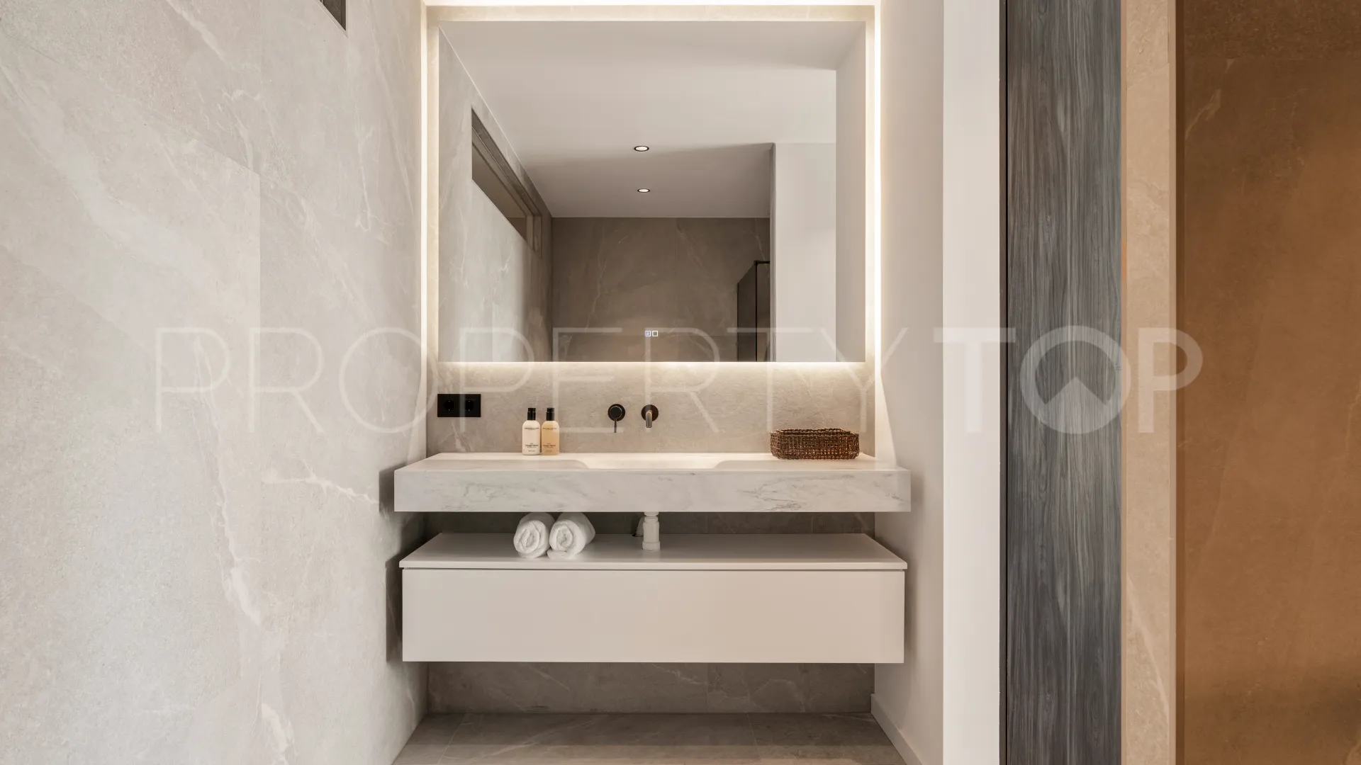 For sale La Heredia 3 bedrooms duplex