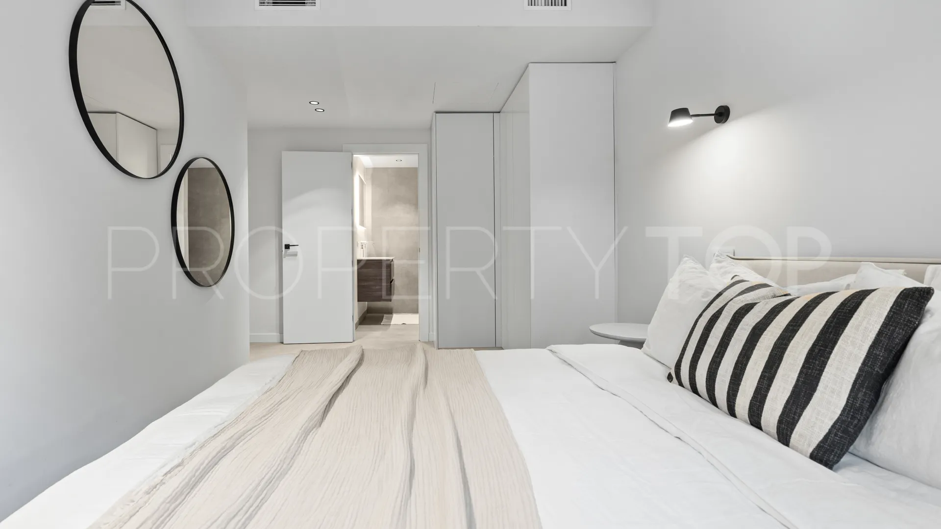 Apartamento planta baja a la venta en Las Jacarandas