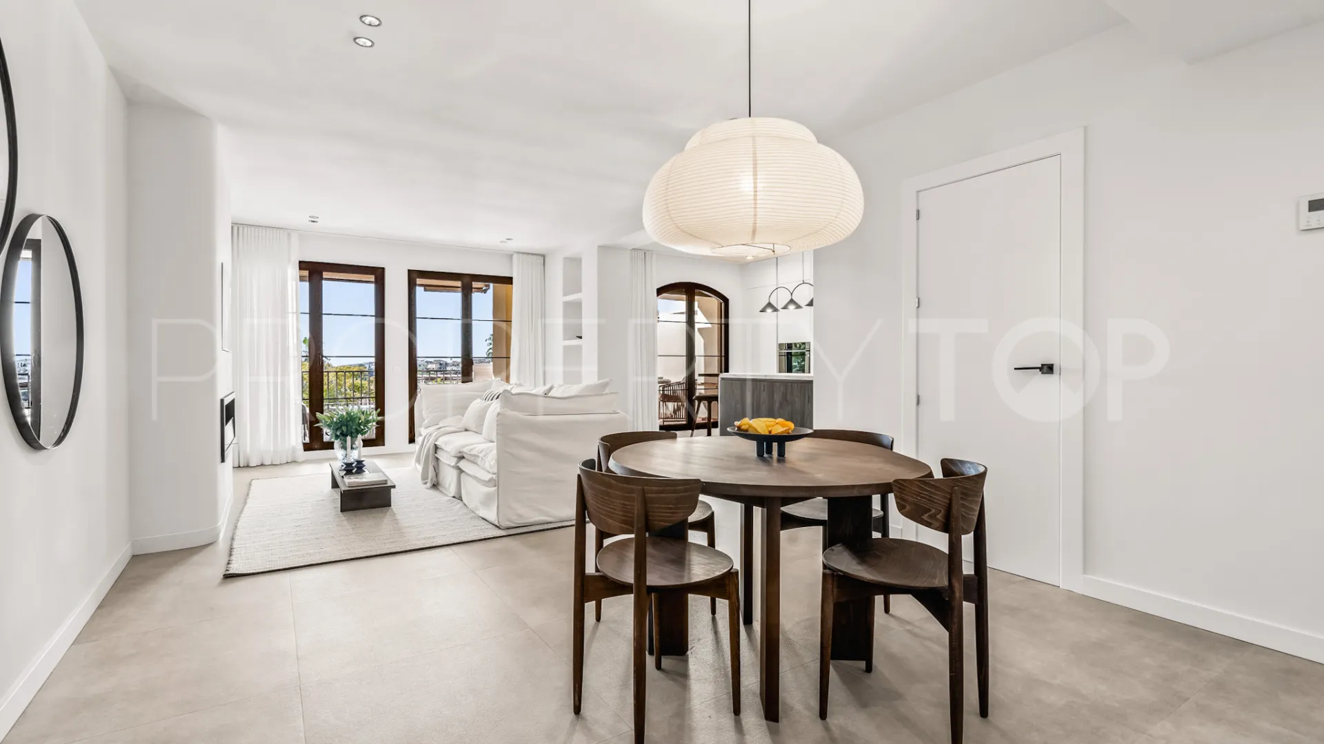 Apartamento planta baja a la venta en Las Jacarandas