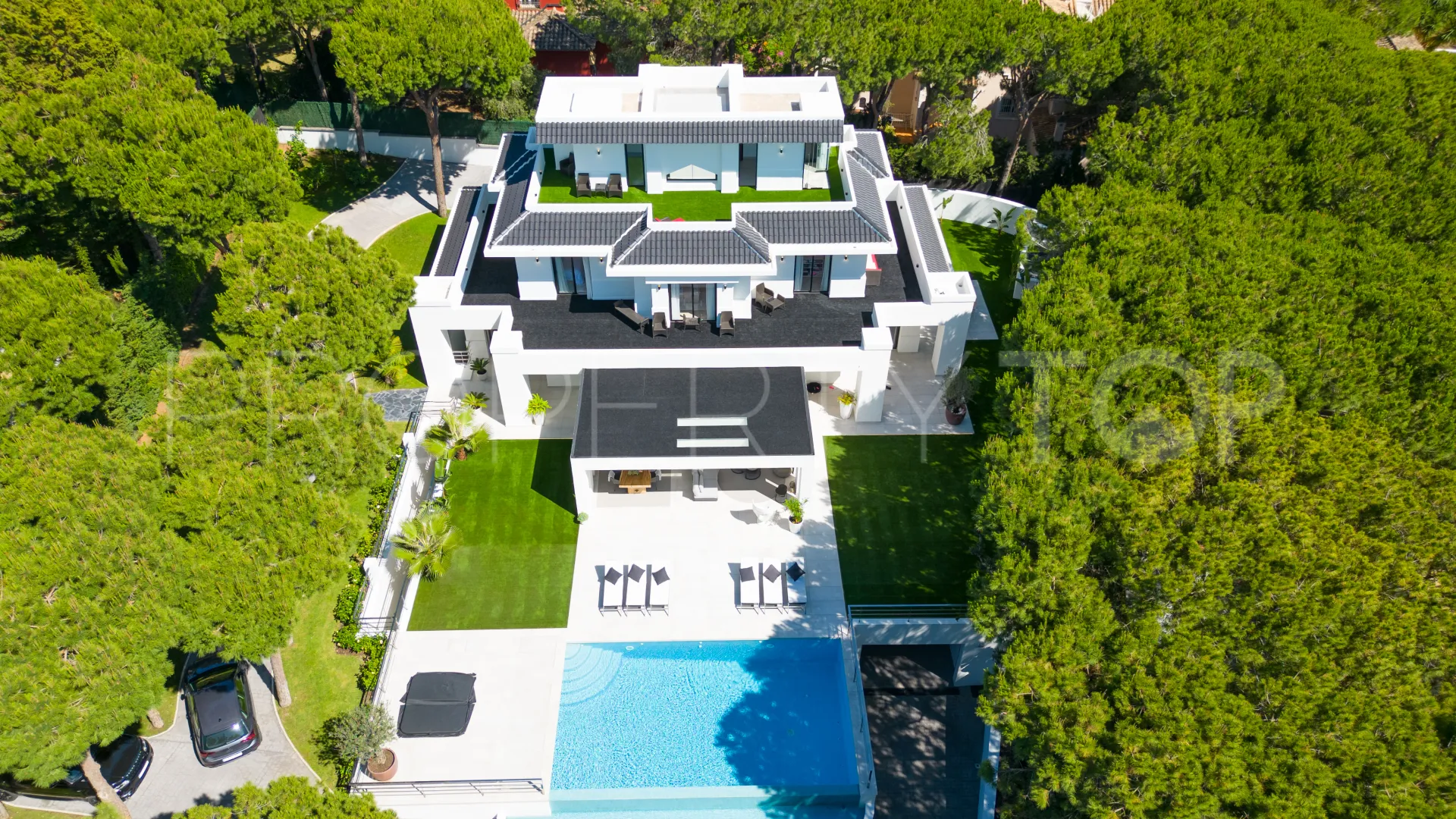 For sale Marbella 6 bedrooms villa