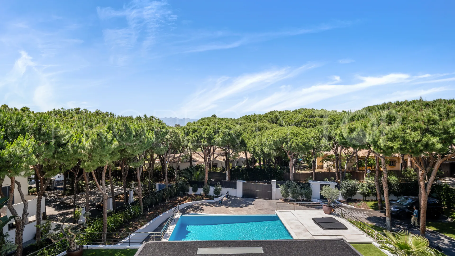 For sale Marbella 6 bedrooms villa