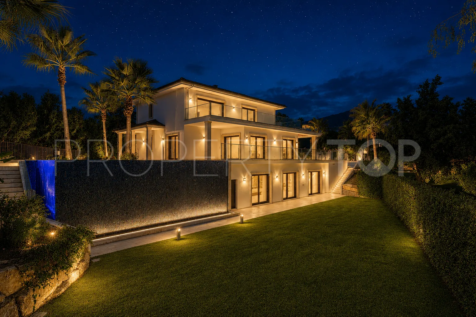 For sale Nueva Andalucia villa
