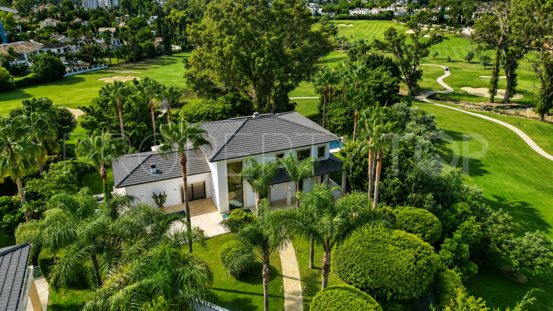 For sale Nueva Andalucia villa