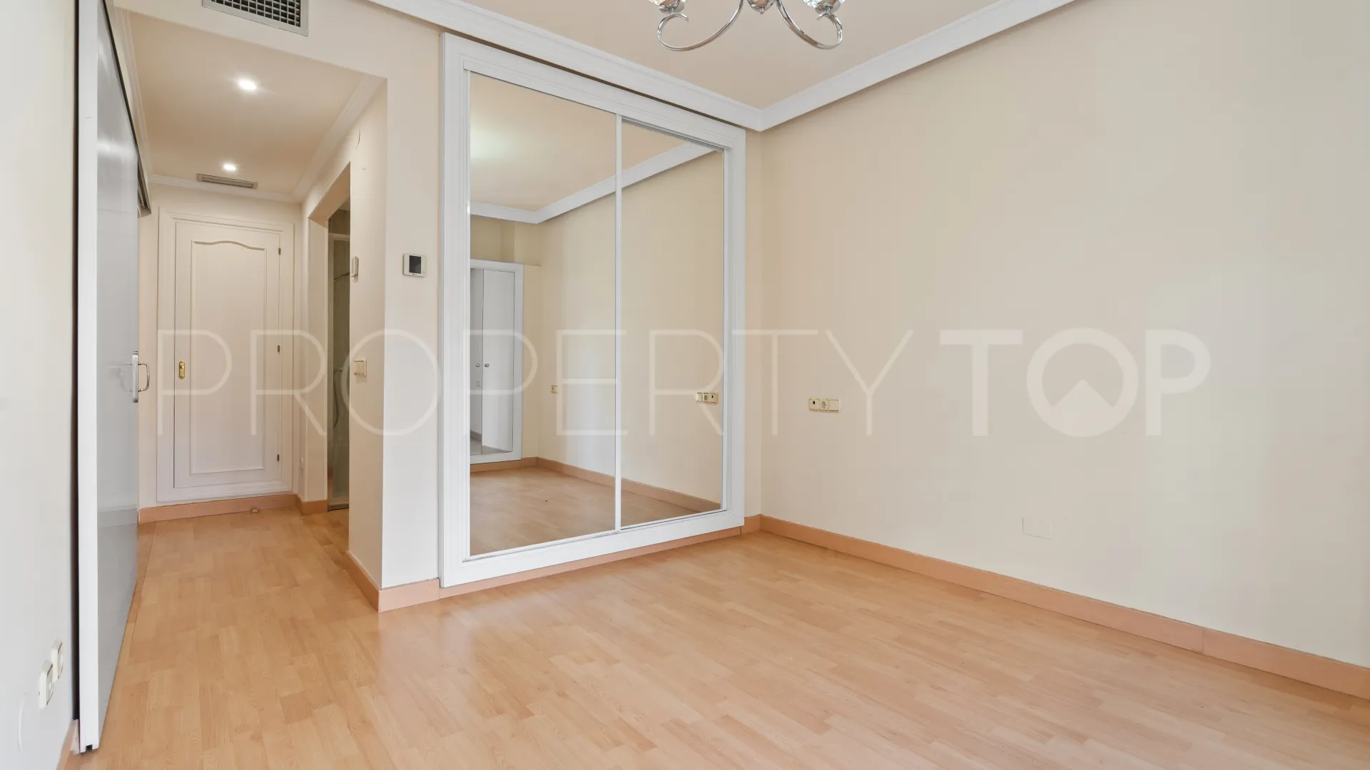 Playa de la Fontanilla, apartamento a la venta de 3 dormitorios