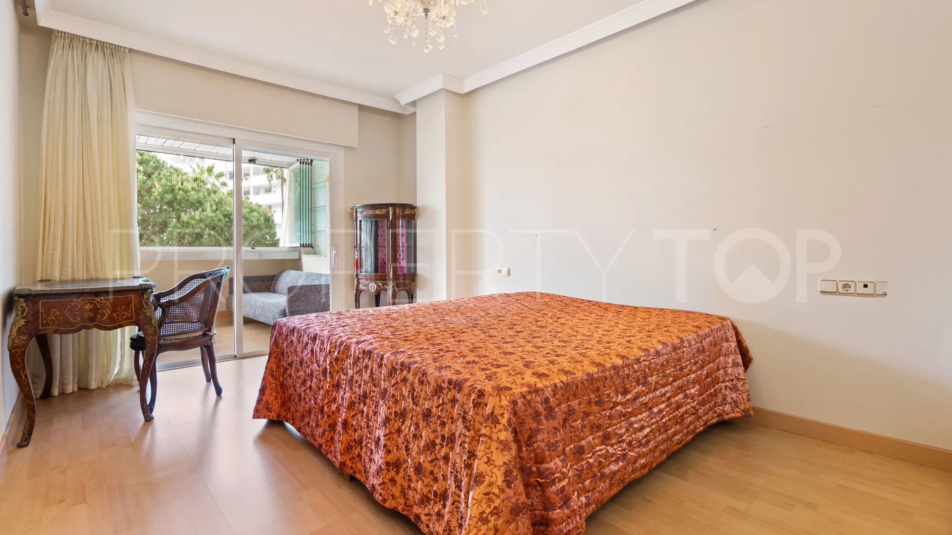 Playa de la Fontanilla, apartamento a la venta de 3 dormitorios
