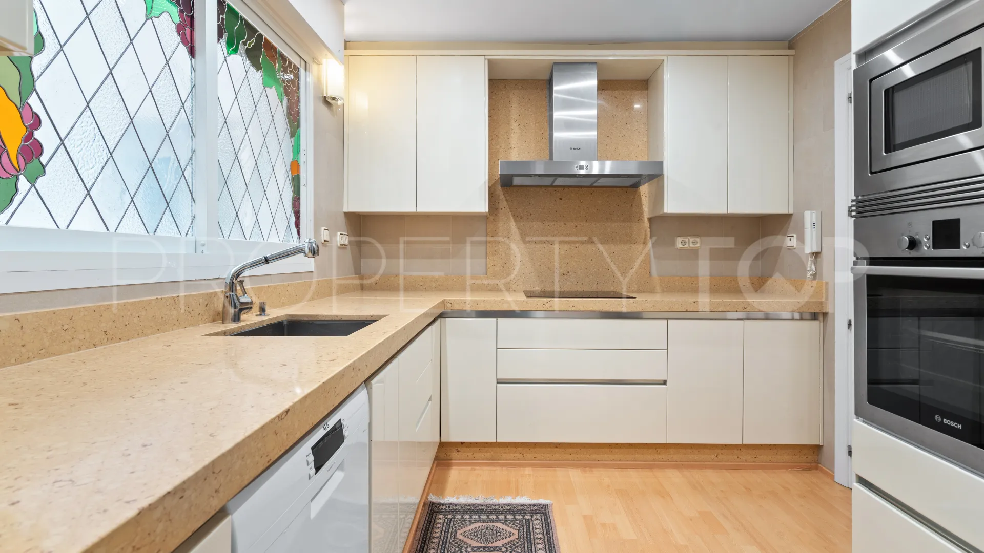 Playa de la Fontanilla, apartamento a la venta de 3 dormitorios