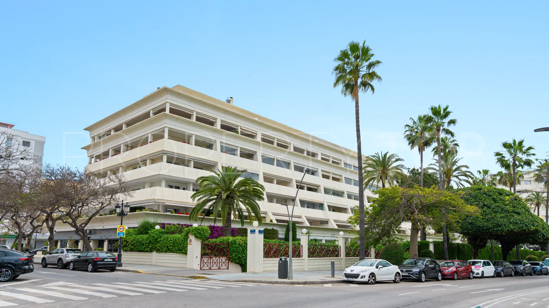 Playa de la Fontanilla, apartamento a la venta de 3 dormitorios