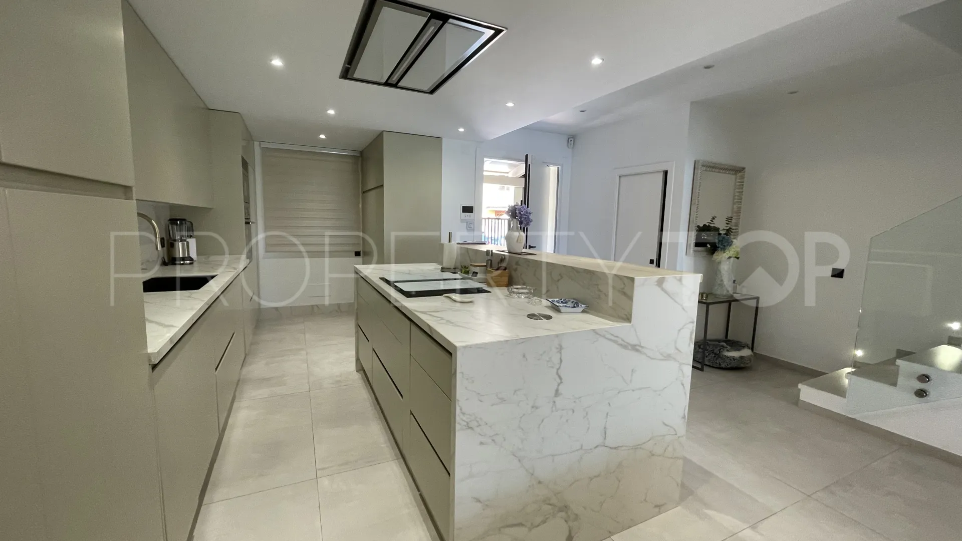 Buy town house in Marina de Casares