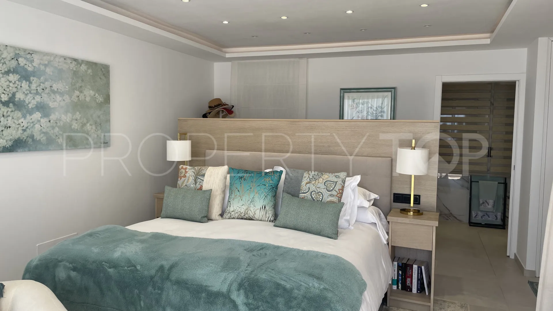 Buy town house in Marina de Casares