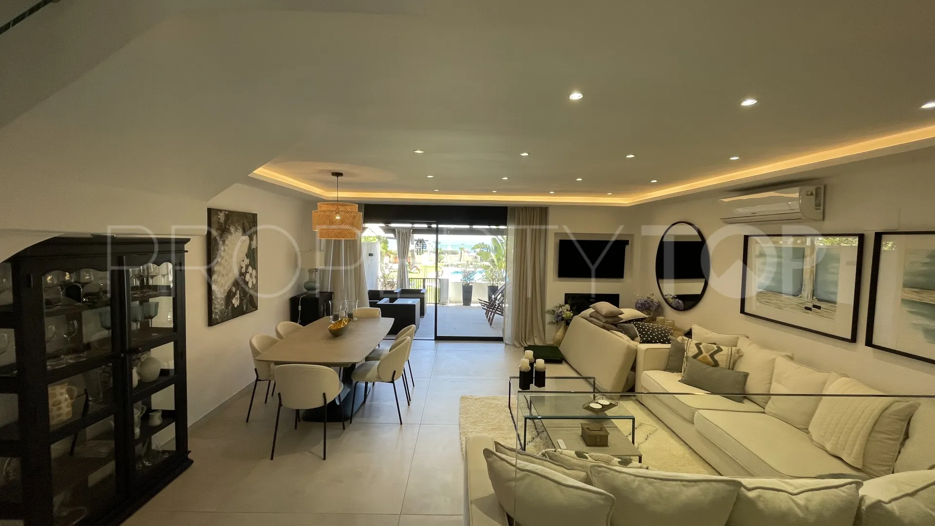 Buy town house in Marina de Casares