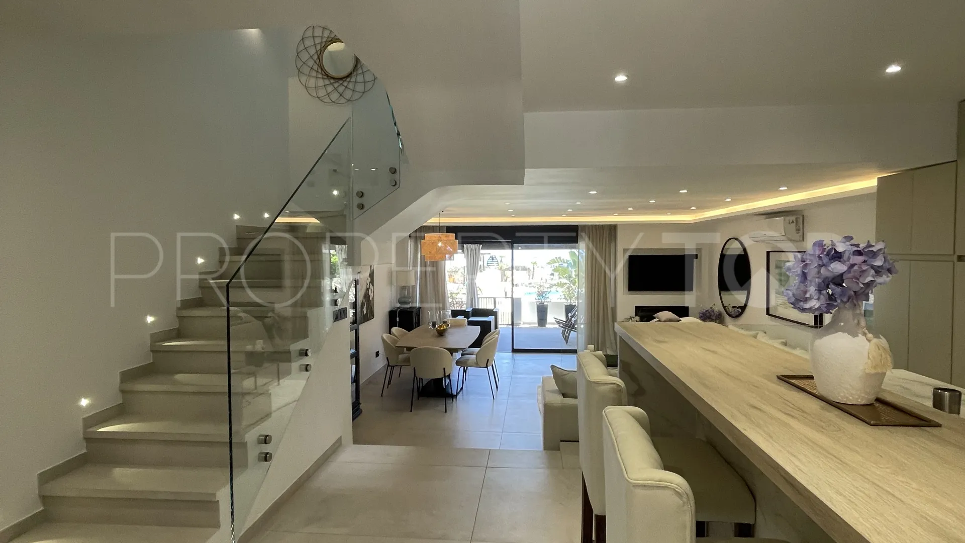 Buy town house in Marina de Casares