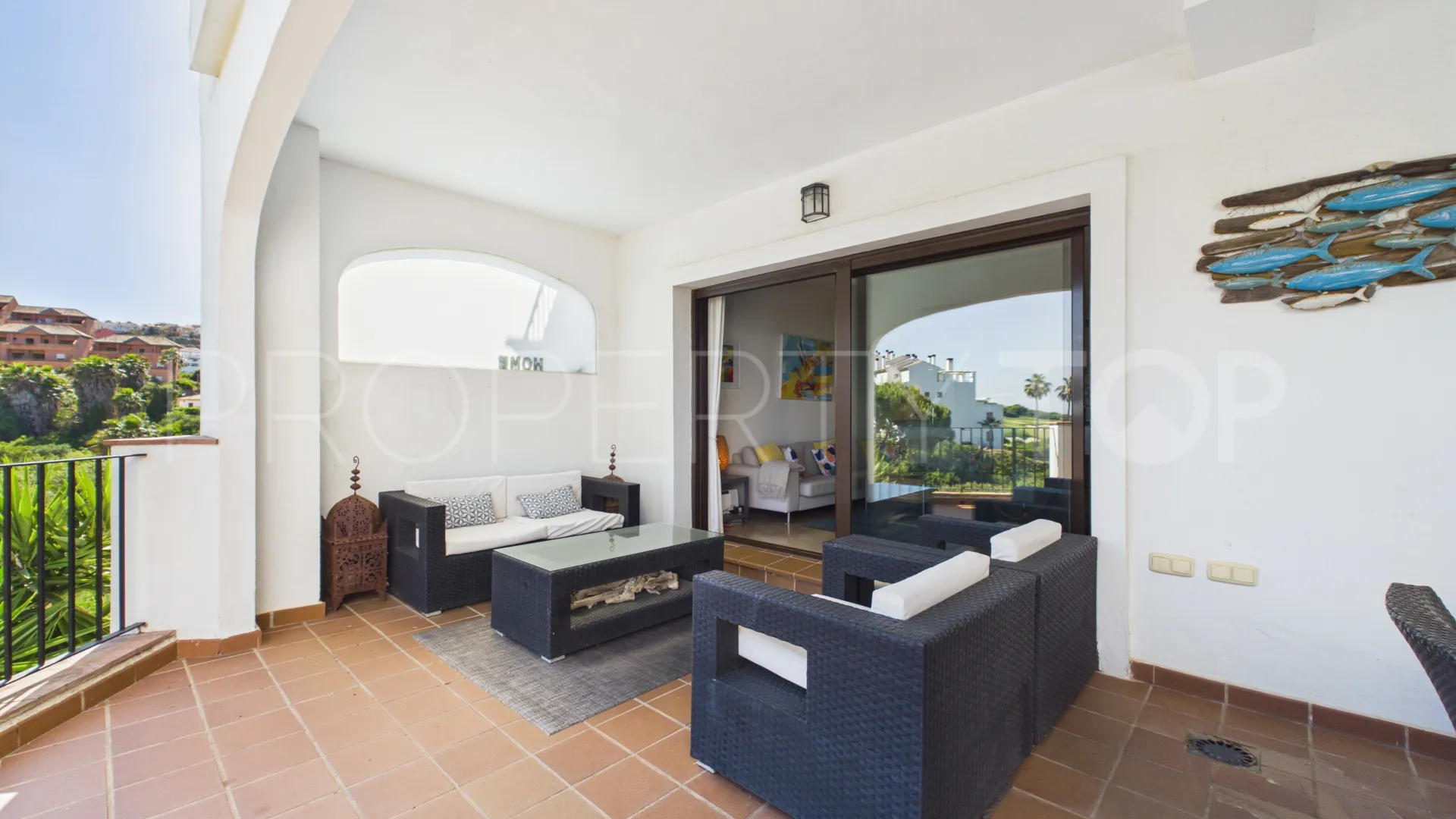 3 bedrooms apartment in Alcaidesa Costa for sale