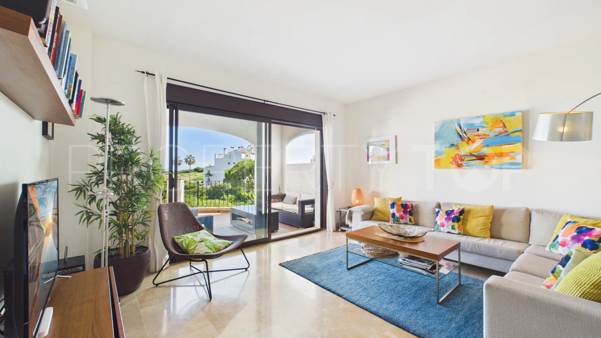 3 bedrooms apartment in Alcaidesa Costa for sale