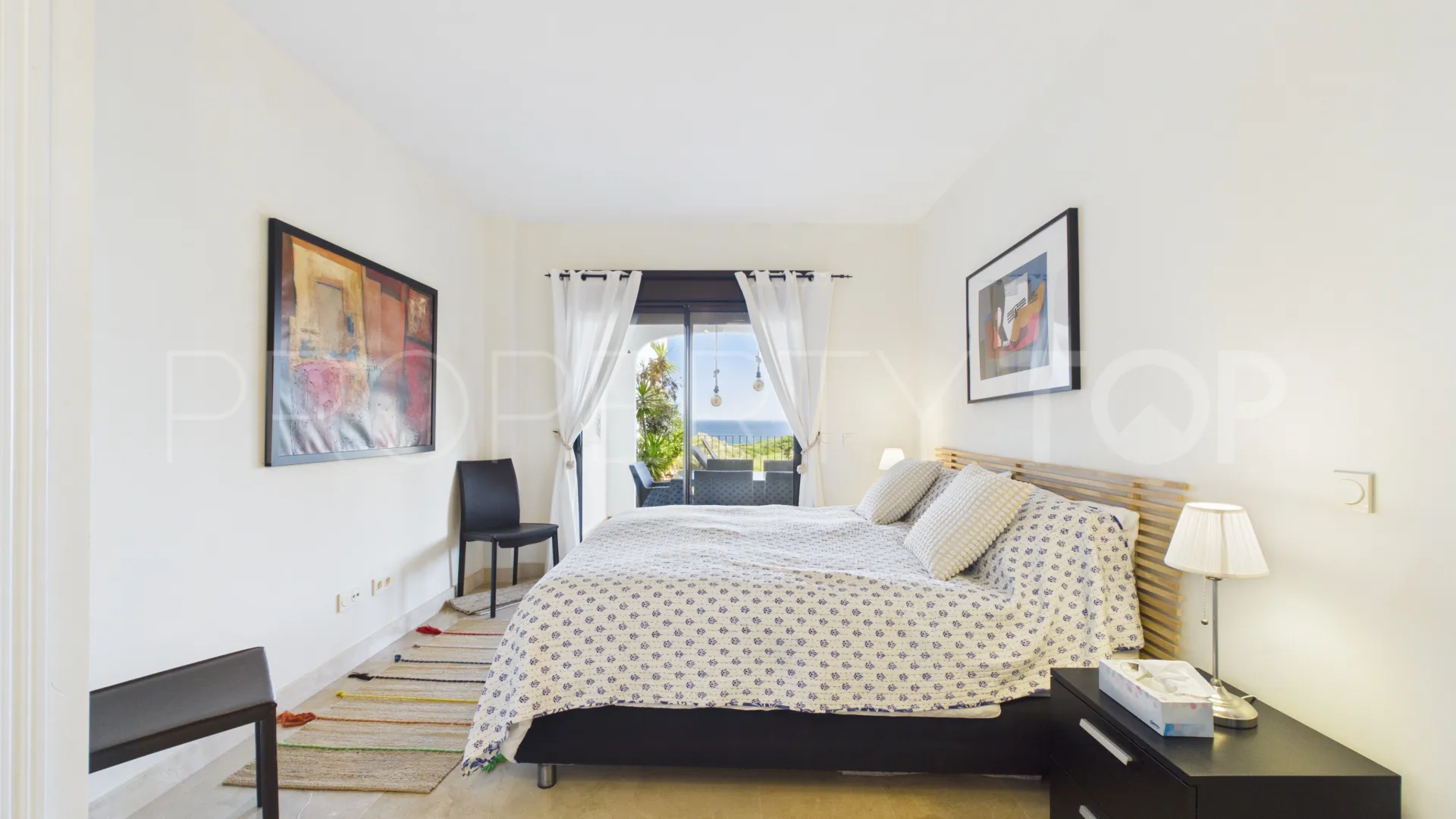 3 bedrooms apartment in Alcaidesa Costa for sale