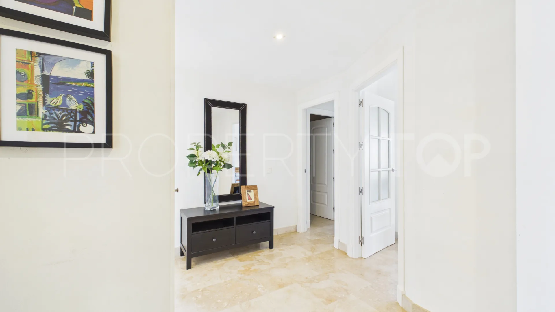 3 bedrooms apartment in Alcaidesa Costa for sale
