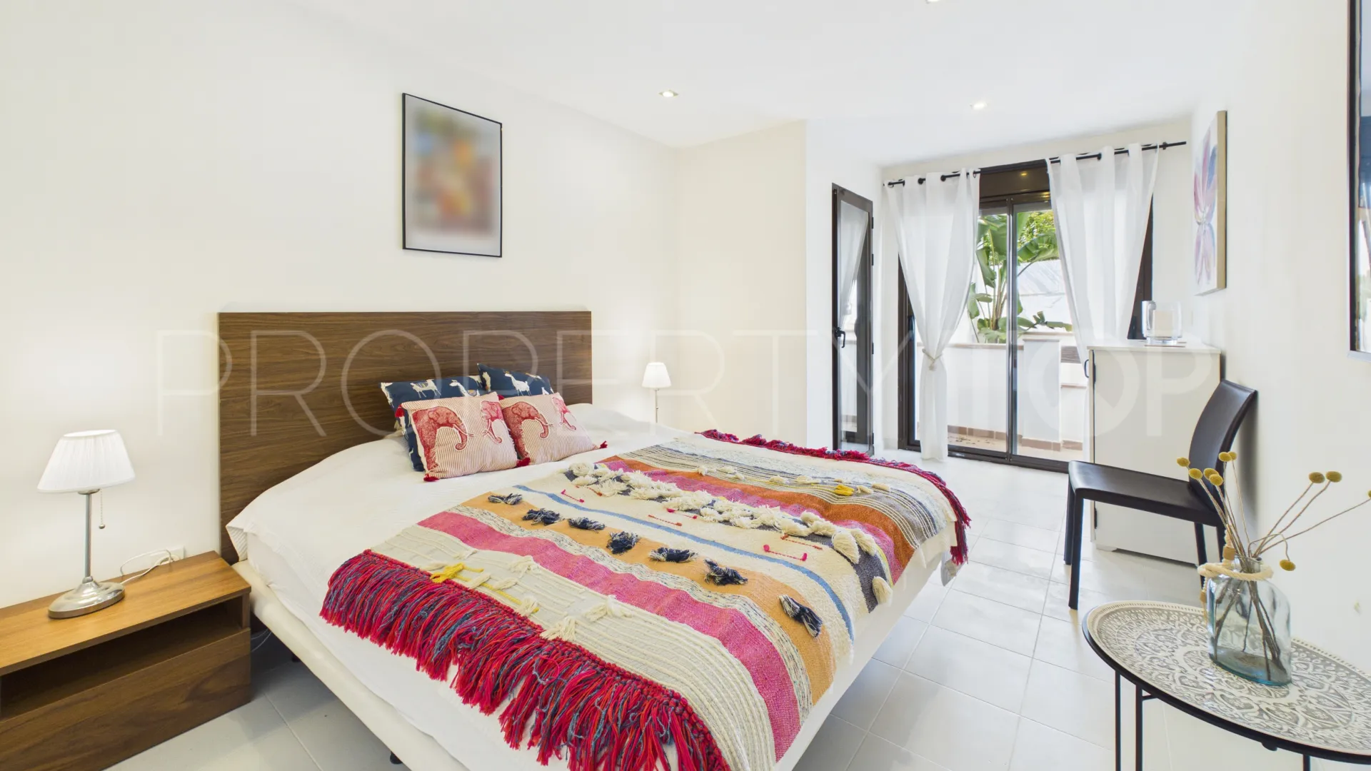 3 bedrooms apartment in Alcaidesa Costa for sale