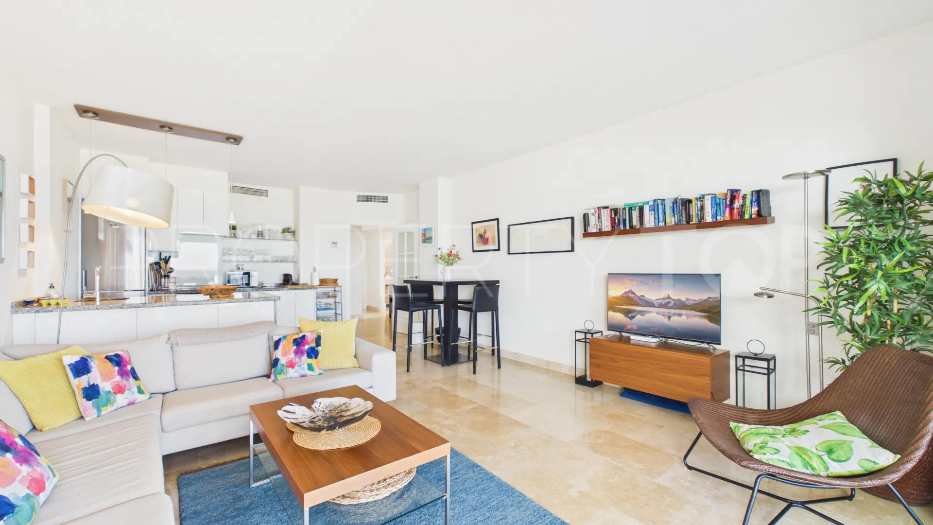 3 bedrooms apartment in Alcaidesa Costa for sale