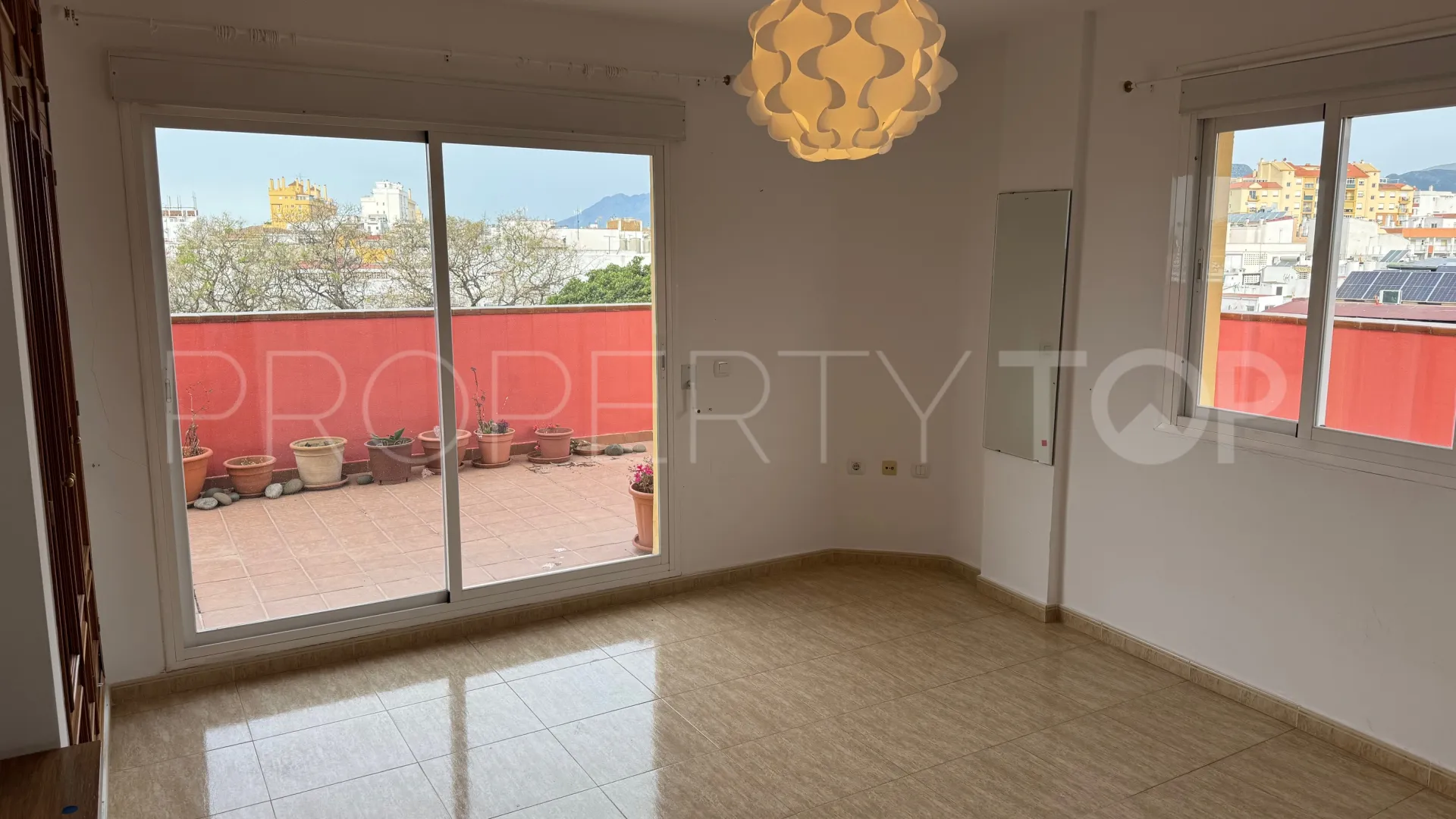For sale penthouse with 3 bedrooms in San Pedro de Alcantara