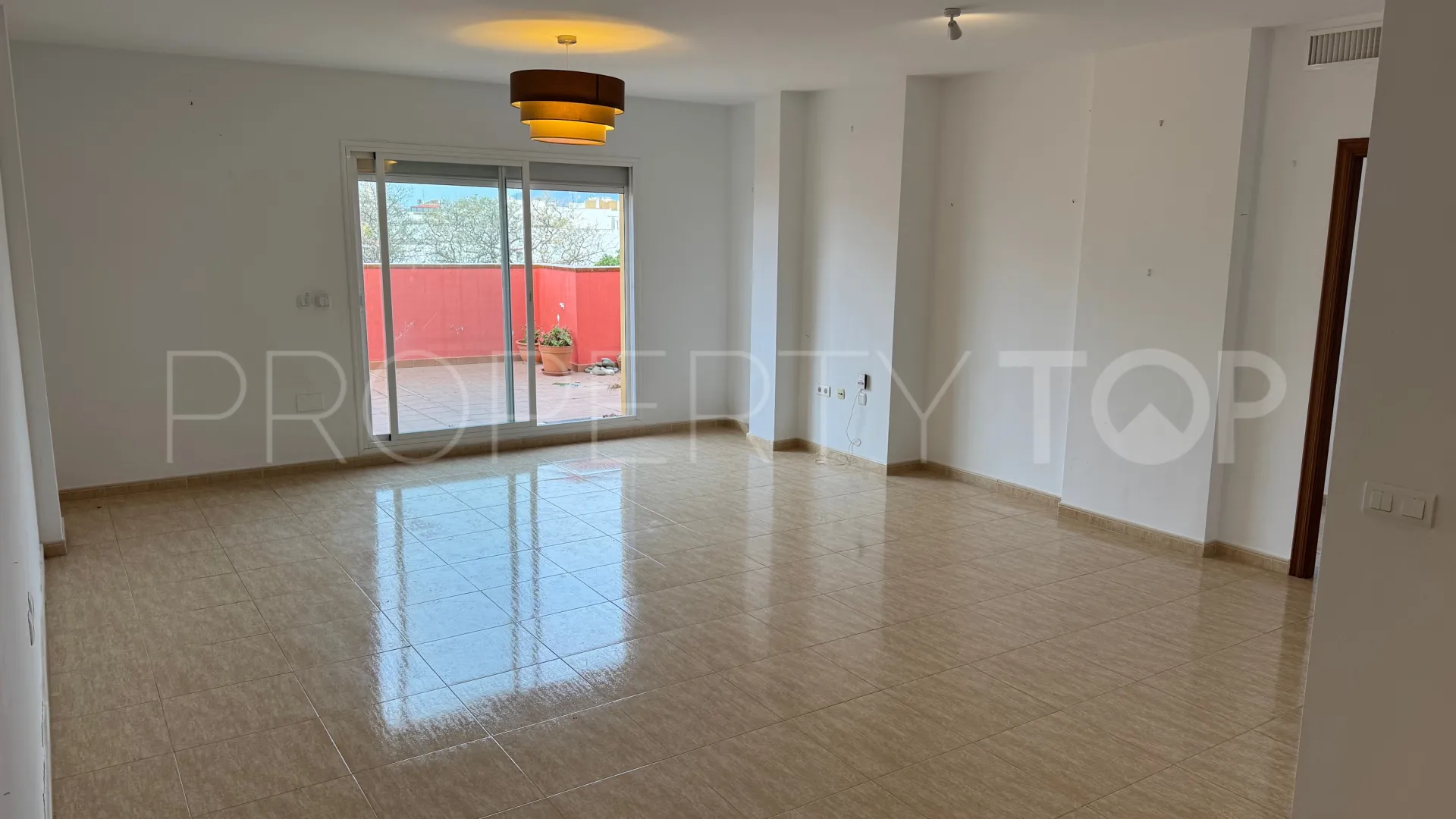 For sale penthouse with 3 bedrooms in San Pedro de Alcantara
