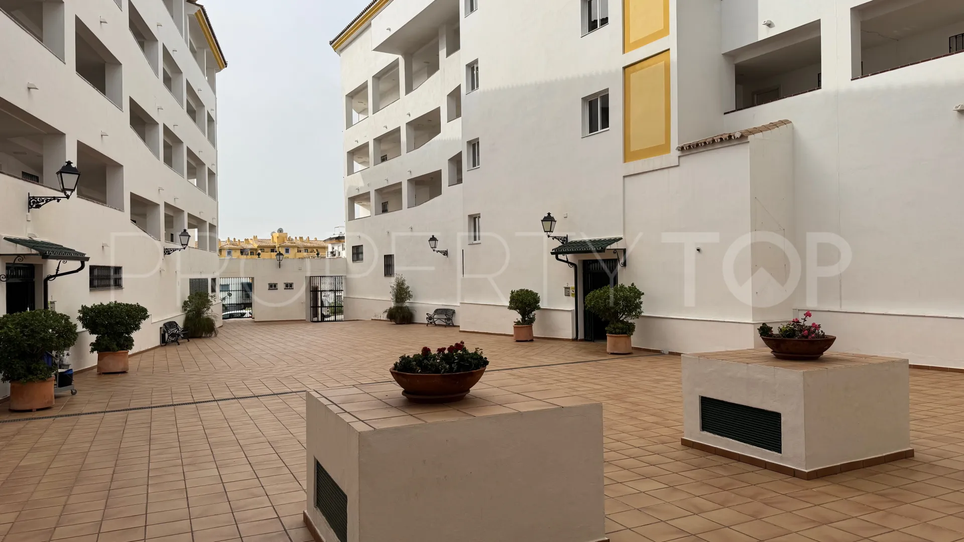 For sale penthouse with 3 bedrooms in San Pedro de Alcantara