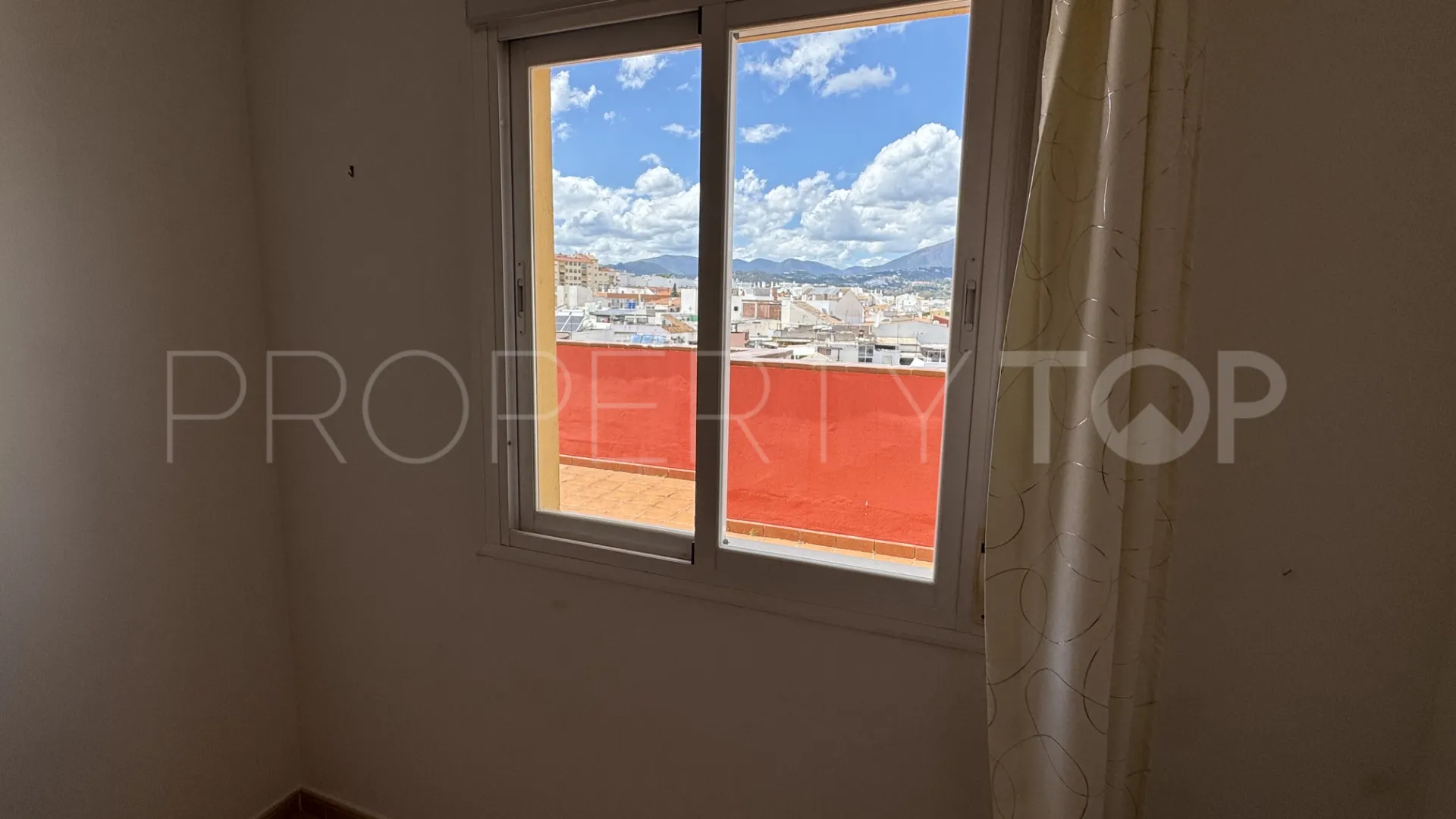 For sale penthouse with 3 bedrooms in San Pedro de Alcantara
