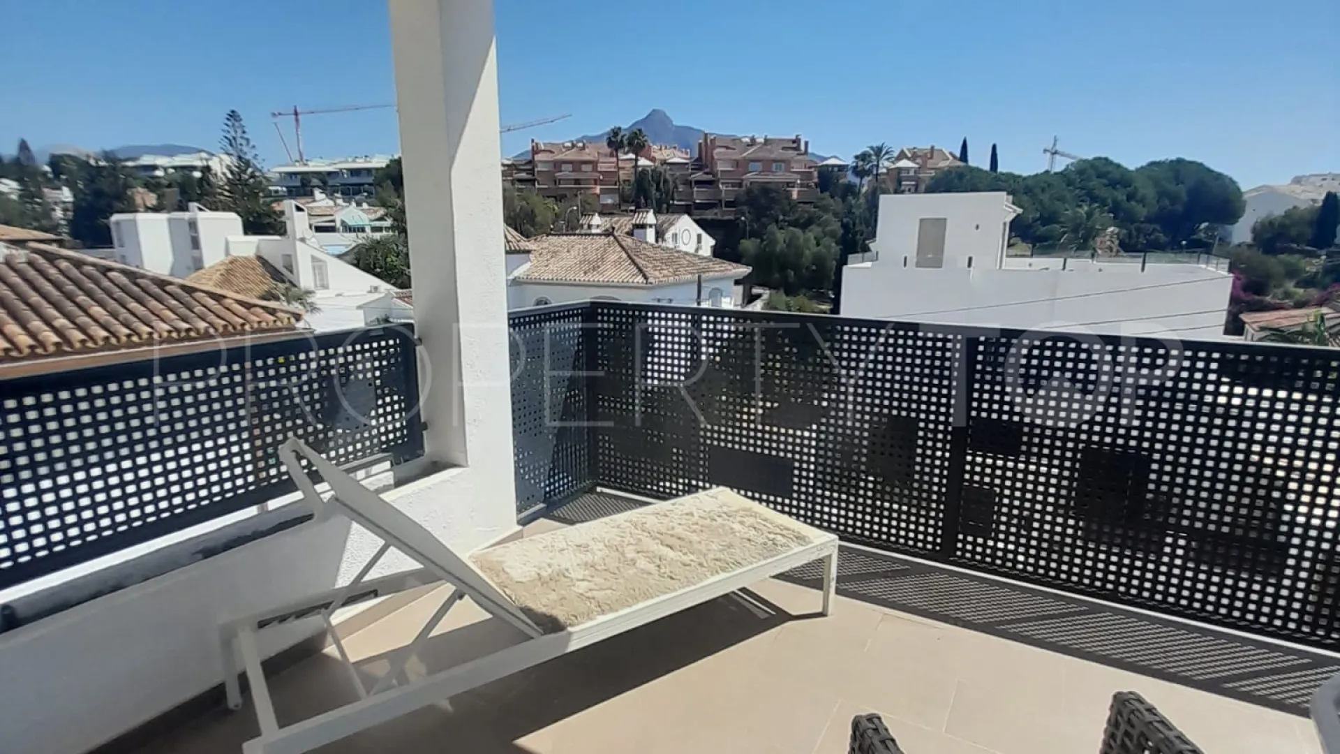 For sale Nueva Andalucia house