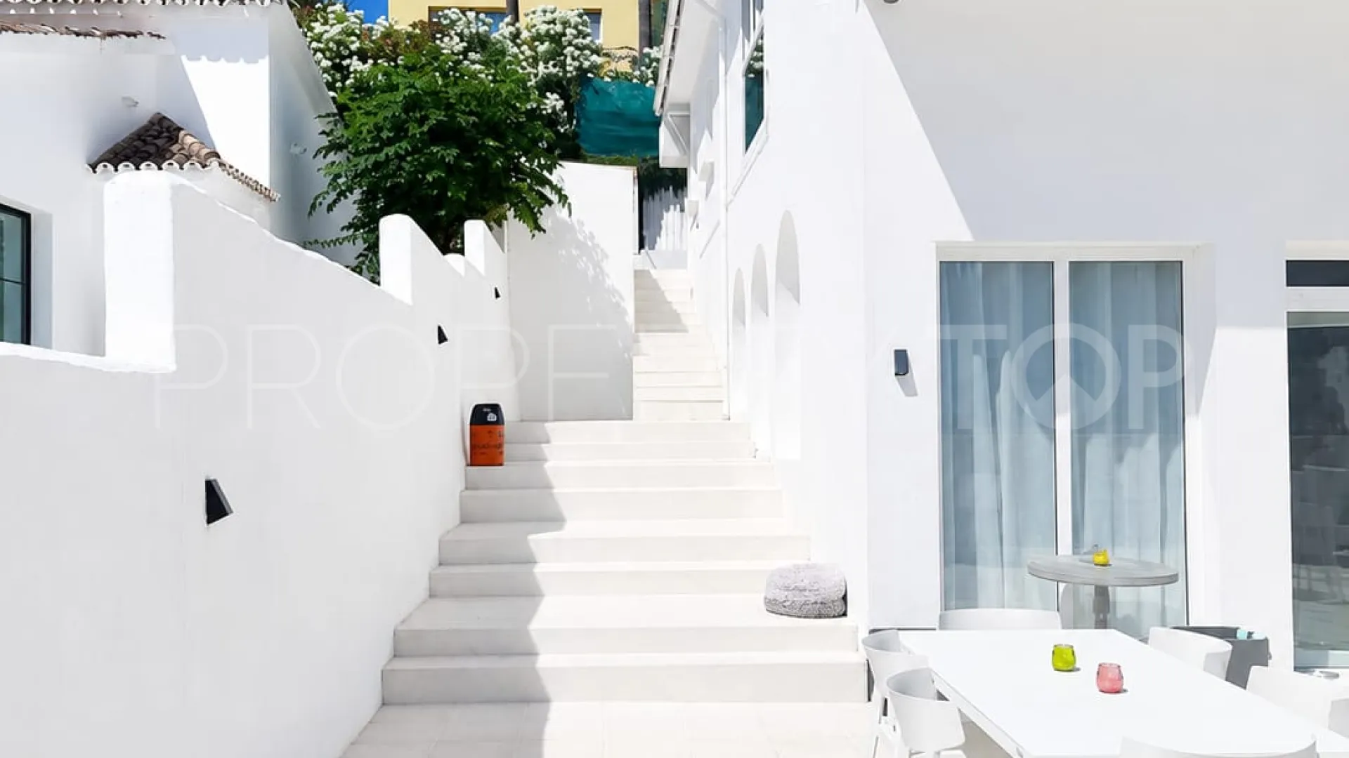 Casa a la venta en Nueva Andalucia