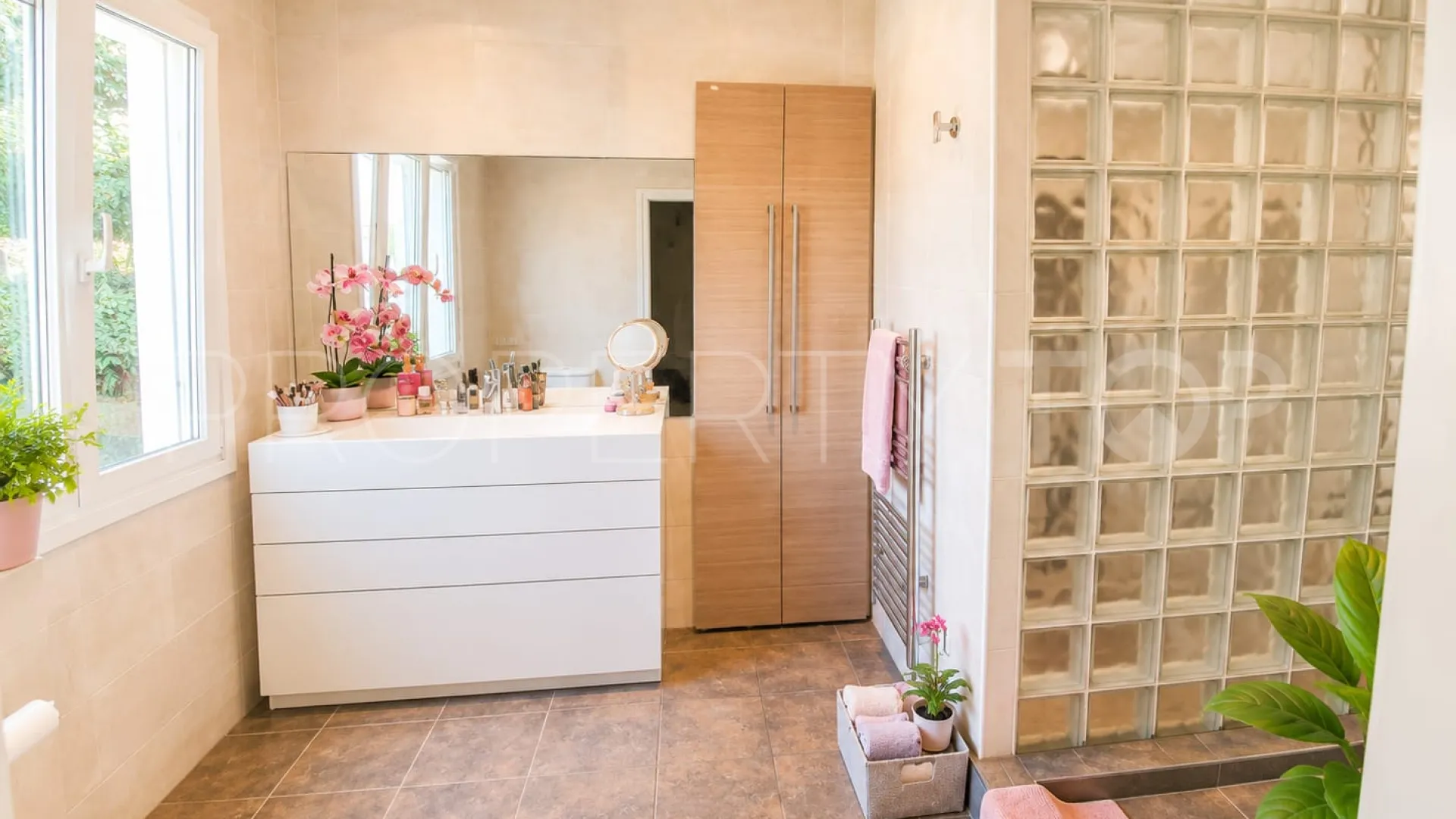 Casa a la venta en Nueva Andalucia