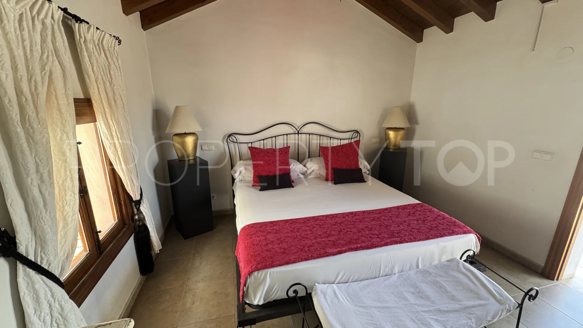 13 bedrooms Vélez-Málaga Pueblo hotel for sale