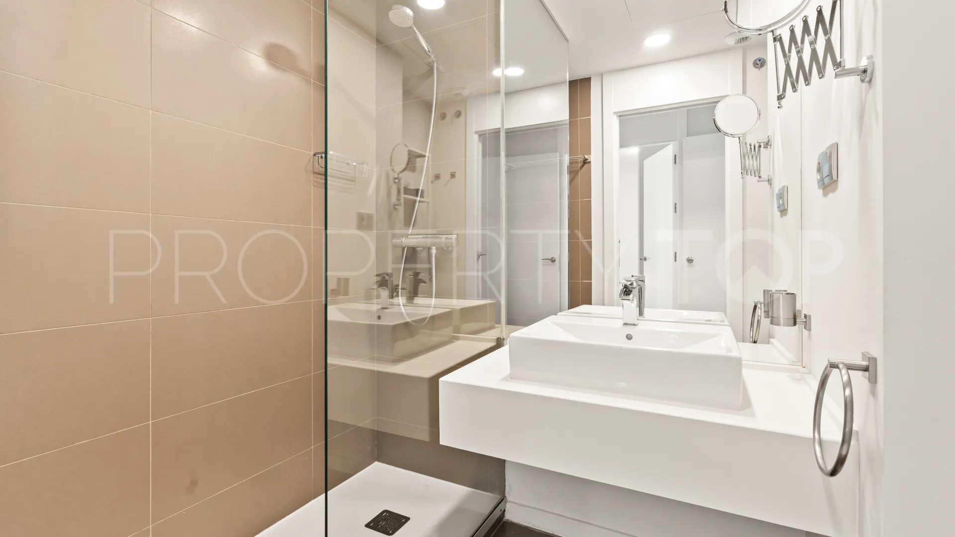 3 bedrooms ground floor apartment in Cancelada for sale
