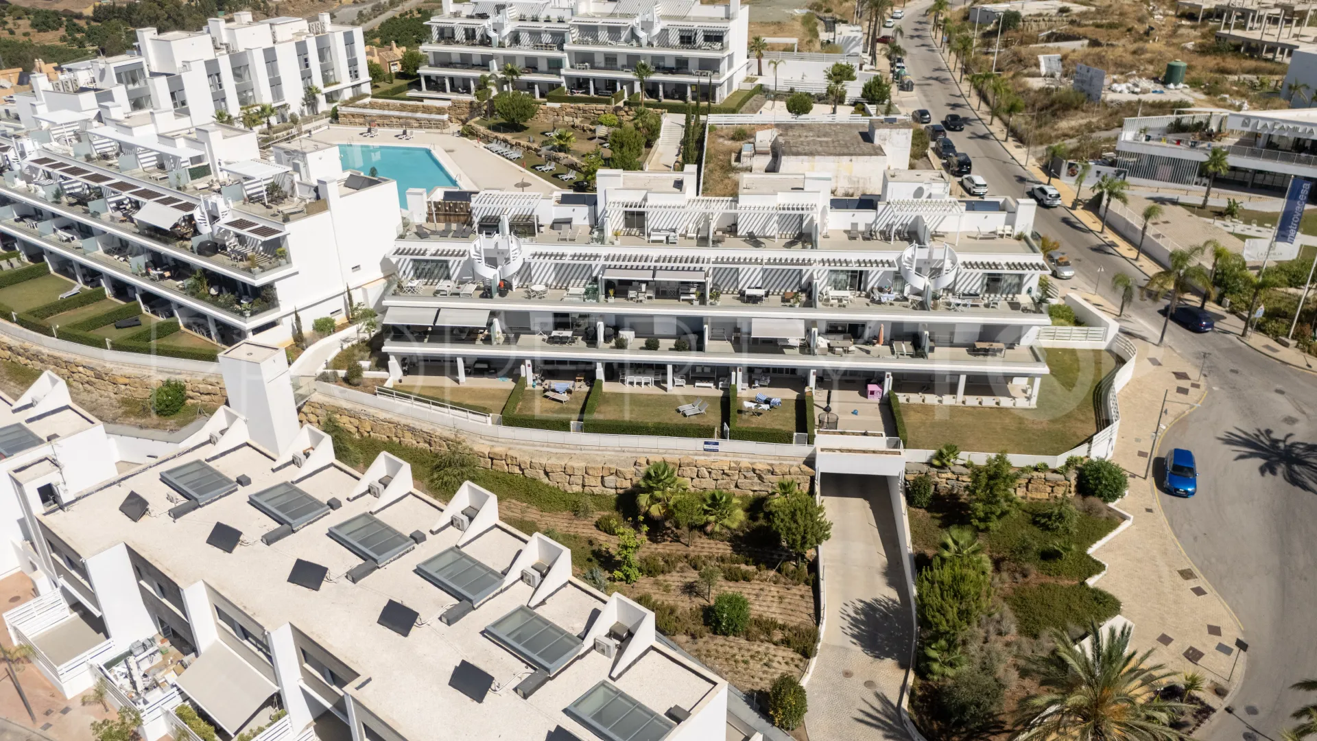 Cancelada, apartamento planta baja en venta con 3 dormitorios