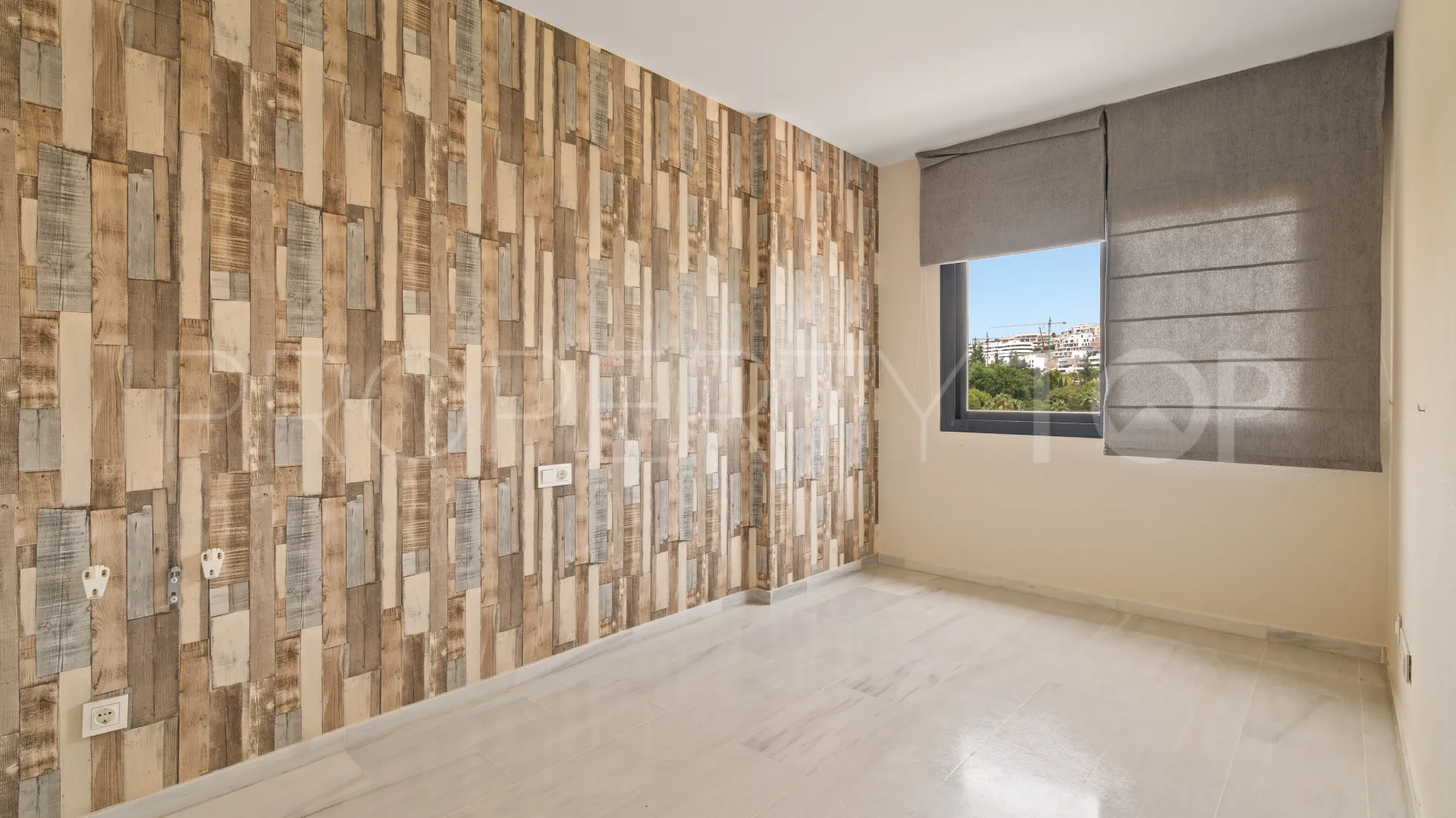 Apartment in Estepona Puerto for sale