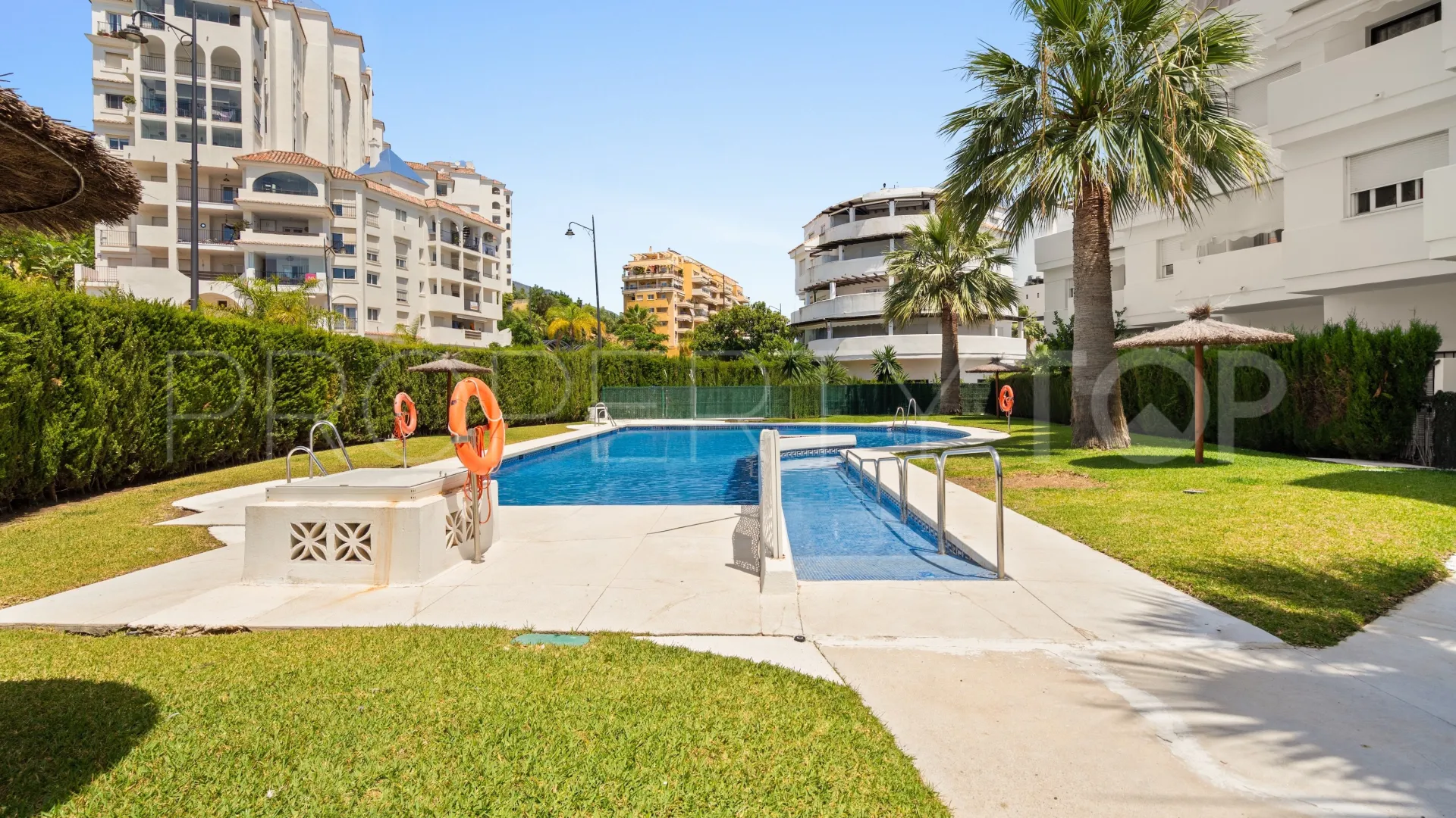 Estepona Puerto, apartamento planta baja de 2 dormitorios en venta