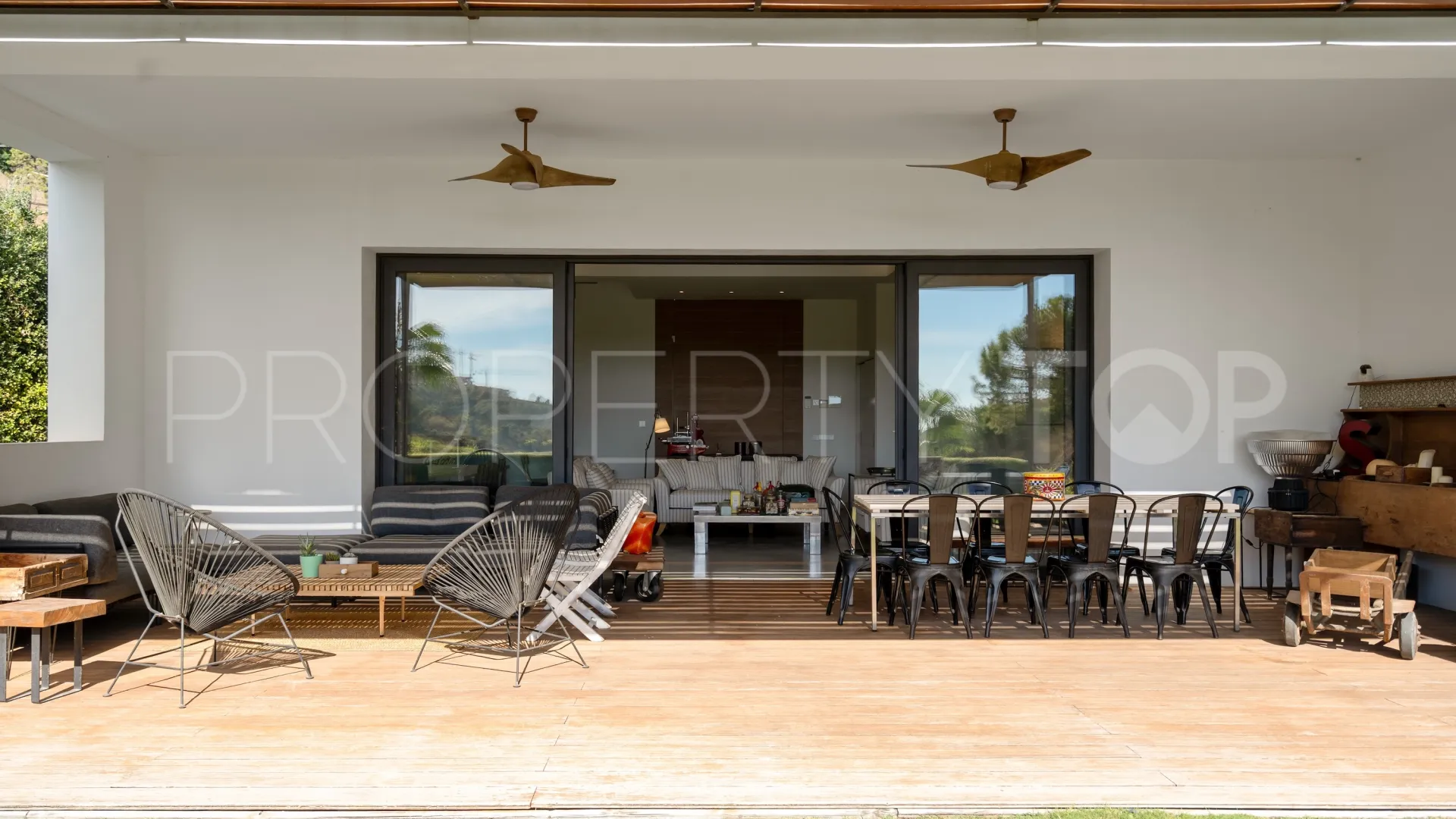 For sale villa in El Madroñal with 6 bedrooms
