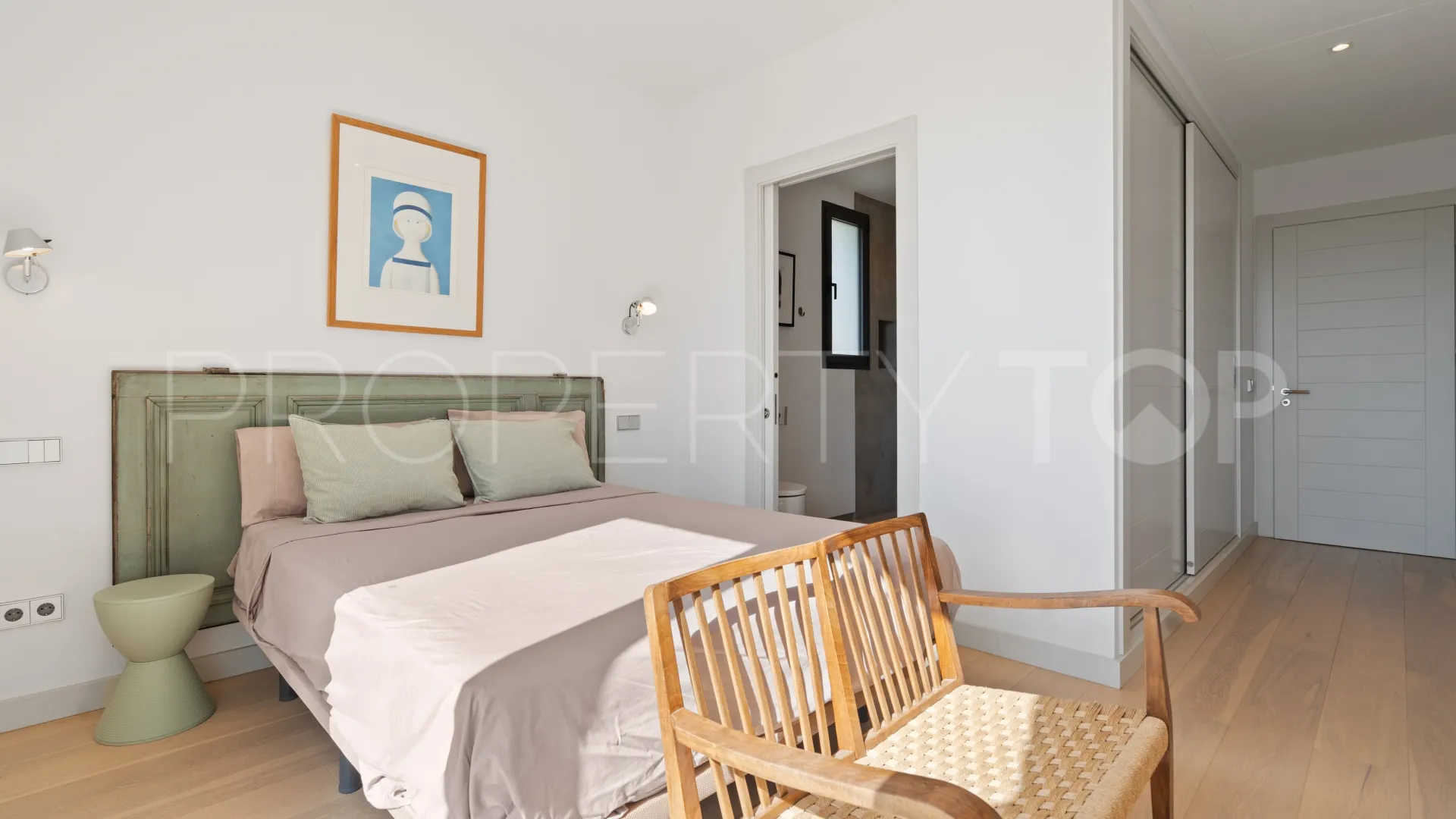 For sale villa in El Madroñal with 6 bedrooms